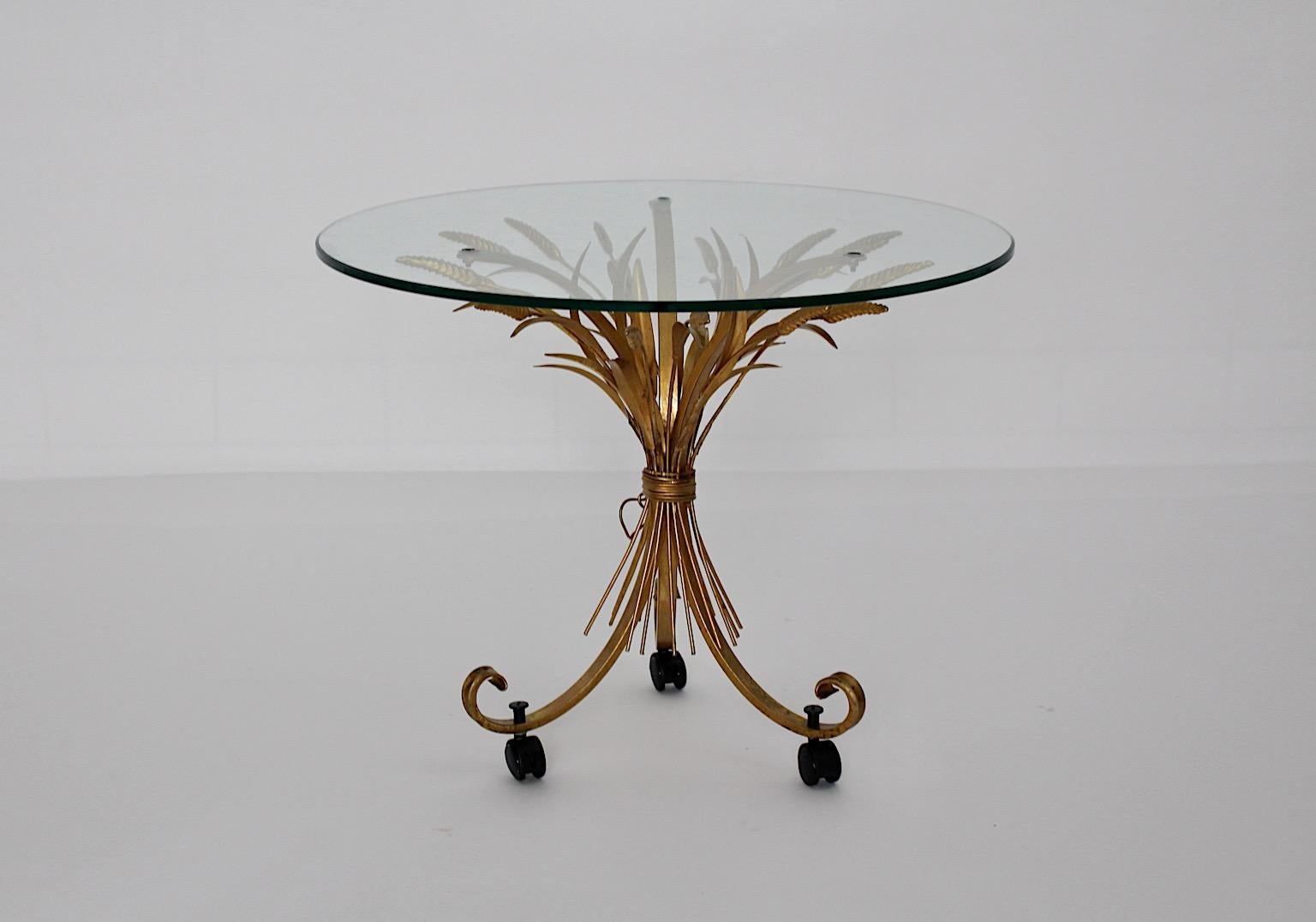 Golden Metal Vintage Hollywood Regency Style Coco Chanel Style Coffee Table 1970 In Good Condition For Sale In Vienna, AT