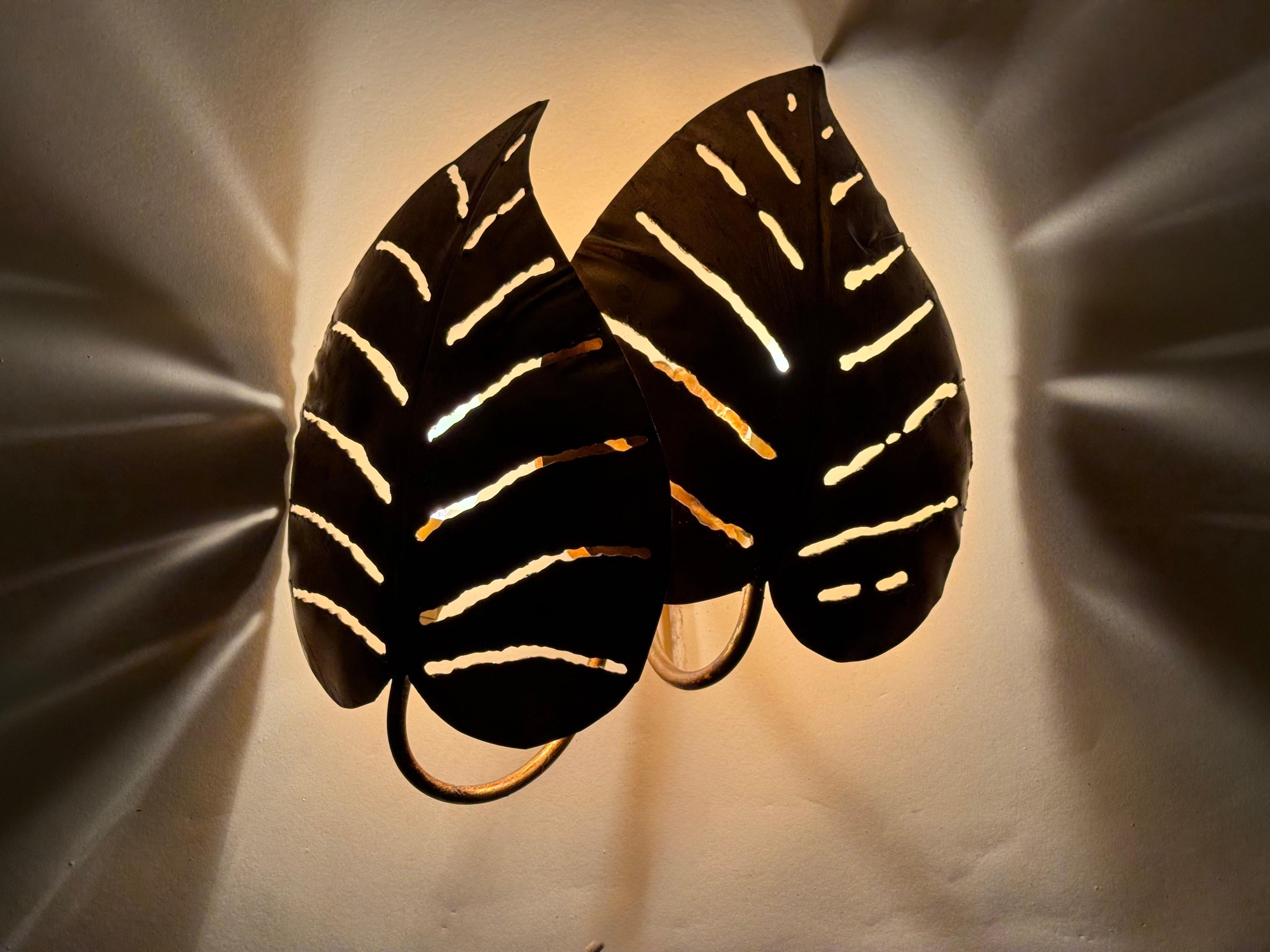 Lampada da parete Monstera dorata con doppia foglia, Maison Jansen, Francia in vendita 5