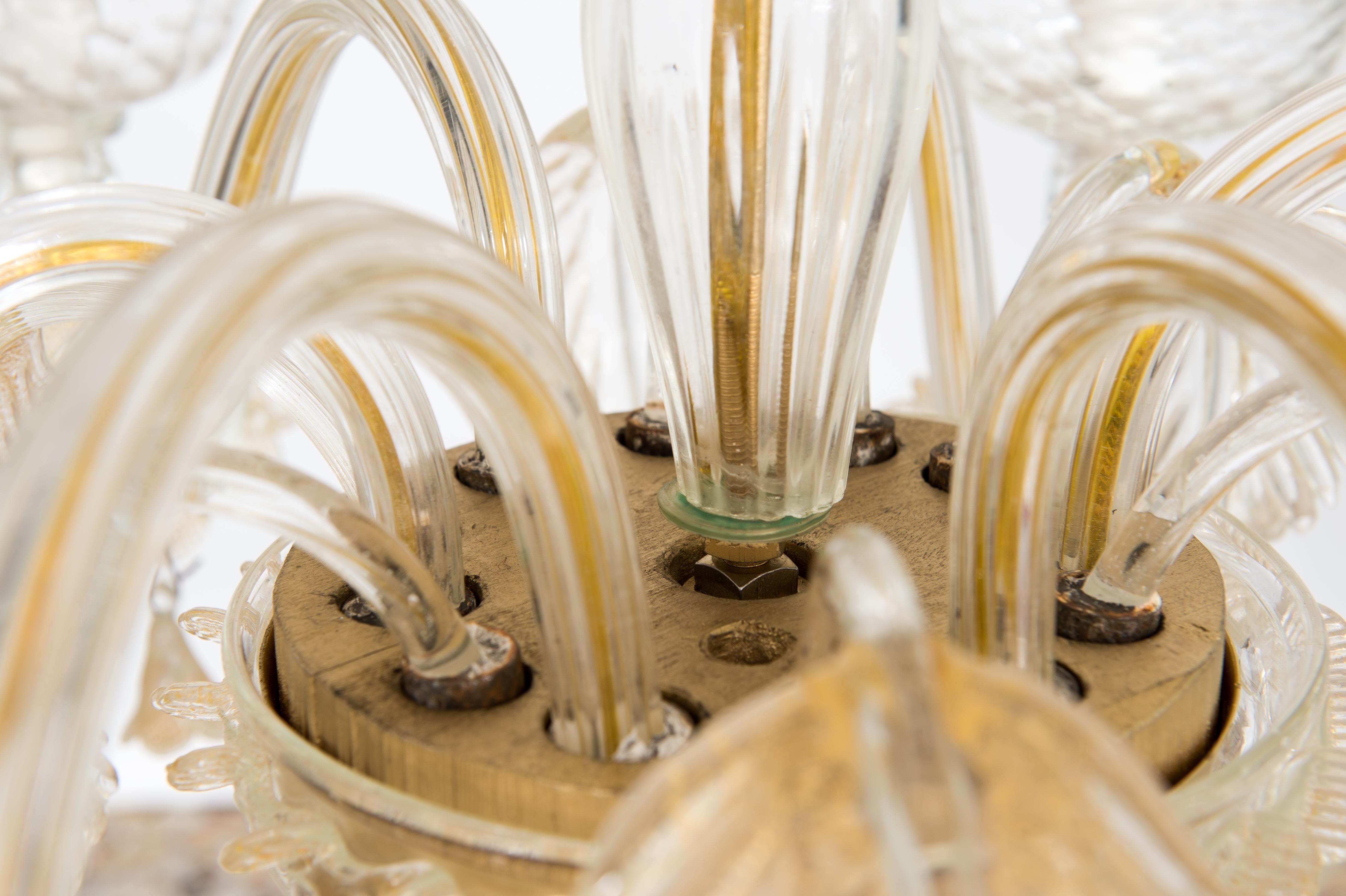 Goldener Kronleuchter aus goldenem Muranoglas mit Vere-Dekorationen, 20. Jahrhundert, Italien im Zustand „Hervorragend“ im Angebot in Villaverla, IT