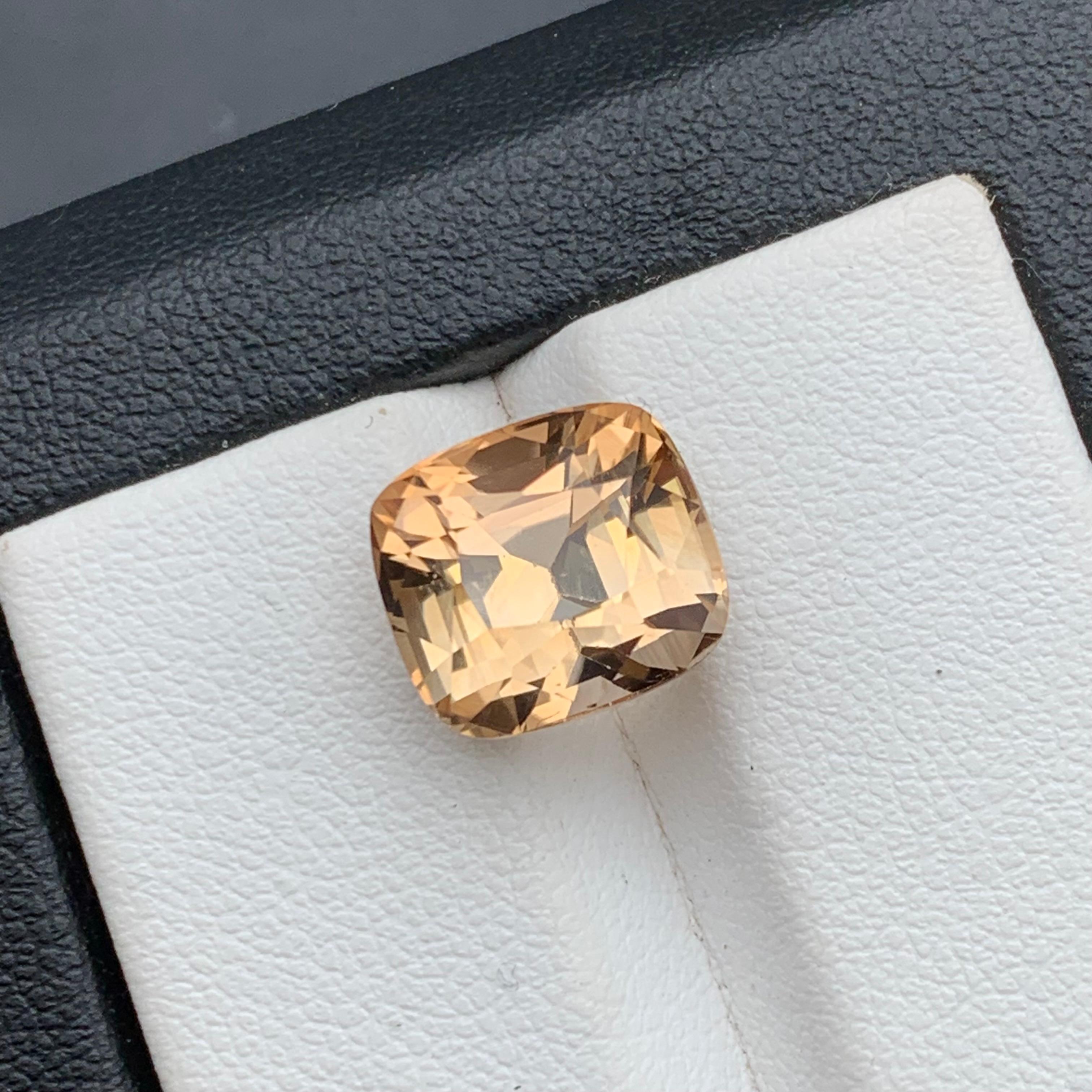 Golden Natural Topaz Ring, Necklace Pendant Loose Gemstone 7.35 Ct Cushion Cut For Sale 6