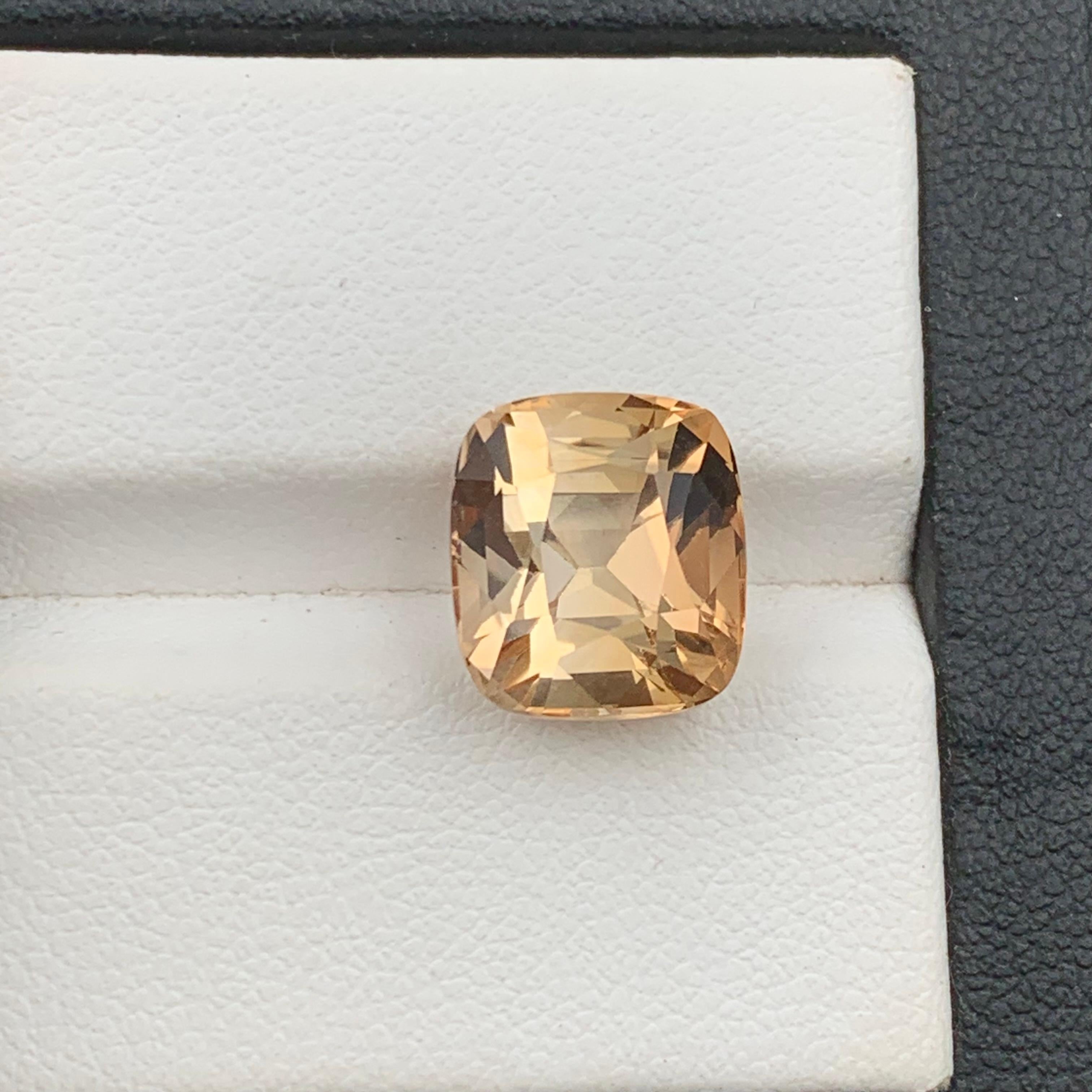Golden Natural Topaz Ring, Necklace Pendant Loose Gemstone 7.35 Ct Cushion Cut For Sale 1