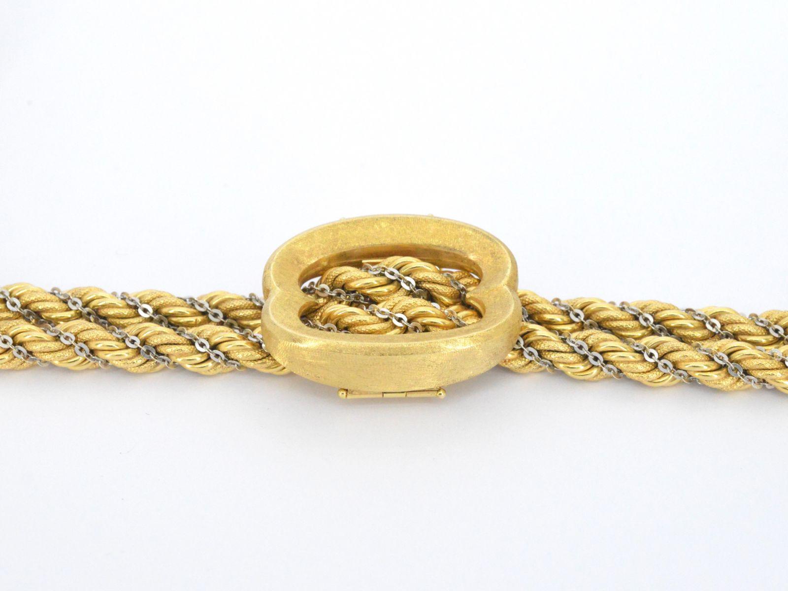 Collar de Oro con Mecanismo de Cierre Especial en venta 5