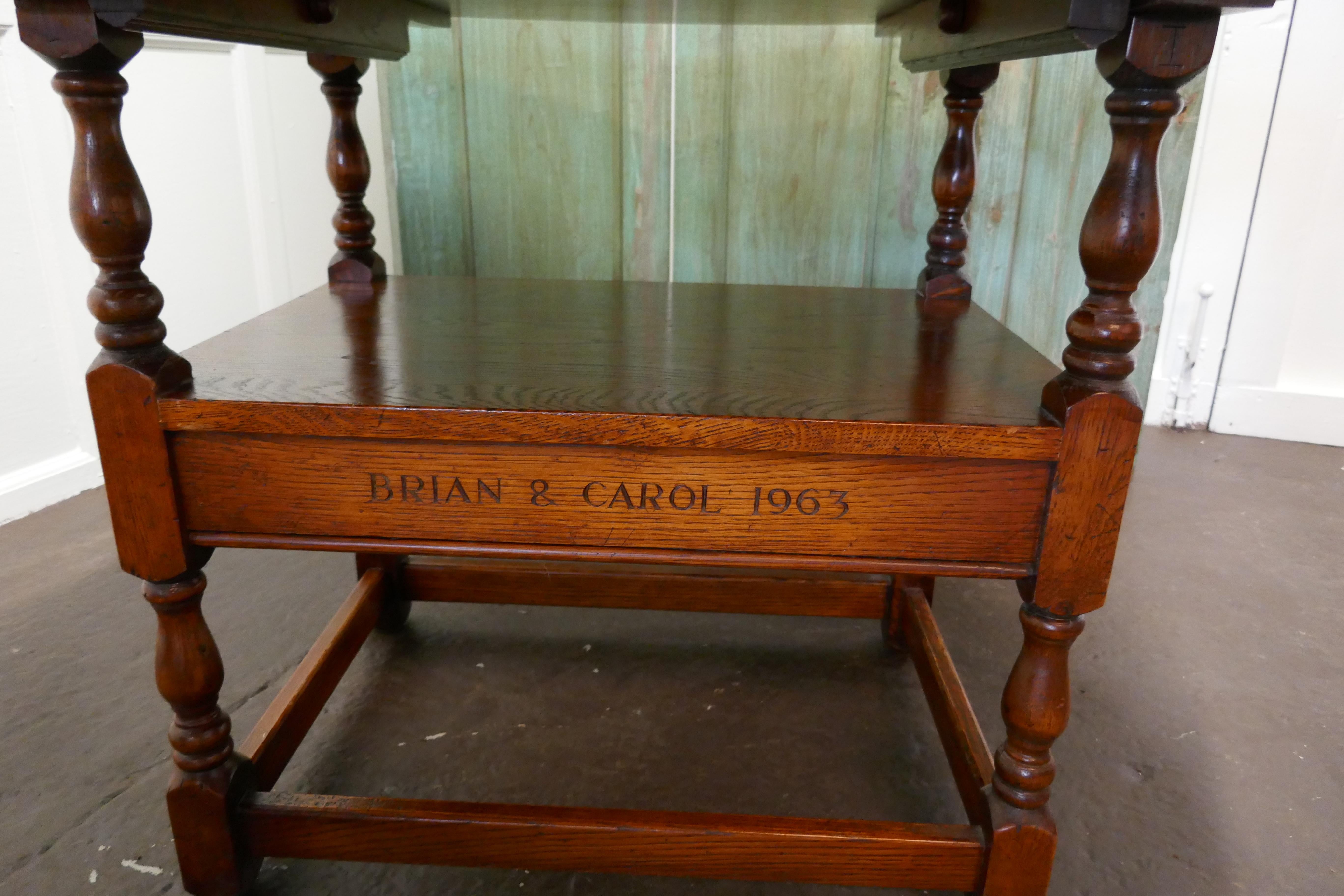 Golden Oak Monks Bench, Settle Metamorphic Hall Table For Sale 1