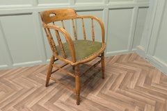 Golden Oak Smokers Bow Office or Desk Chair  This is a very attractive piece