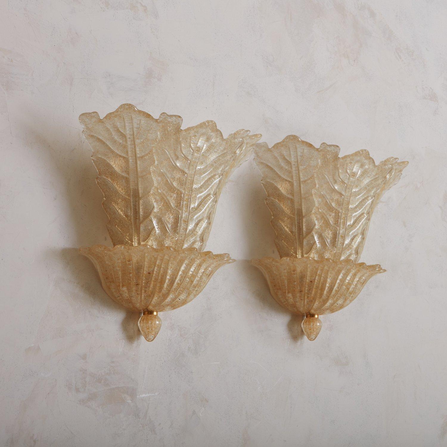 Mid-Century Modern Golden Opalescent Murano Leaf Sconce, Italy 1980s, 3 Available For Sale