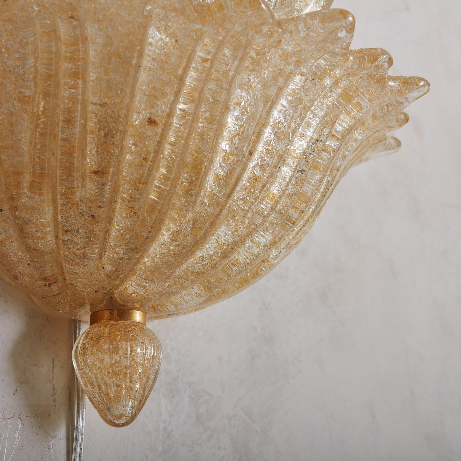 Golden Opalescent Murano Leaf Sconce, Italy 1980s, 3 Available For Sale 2
