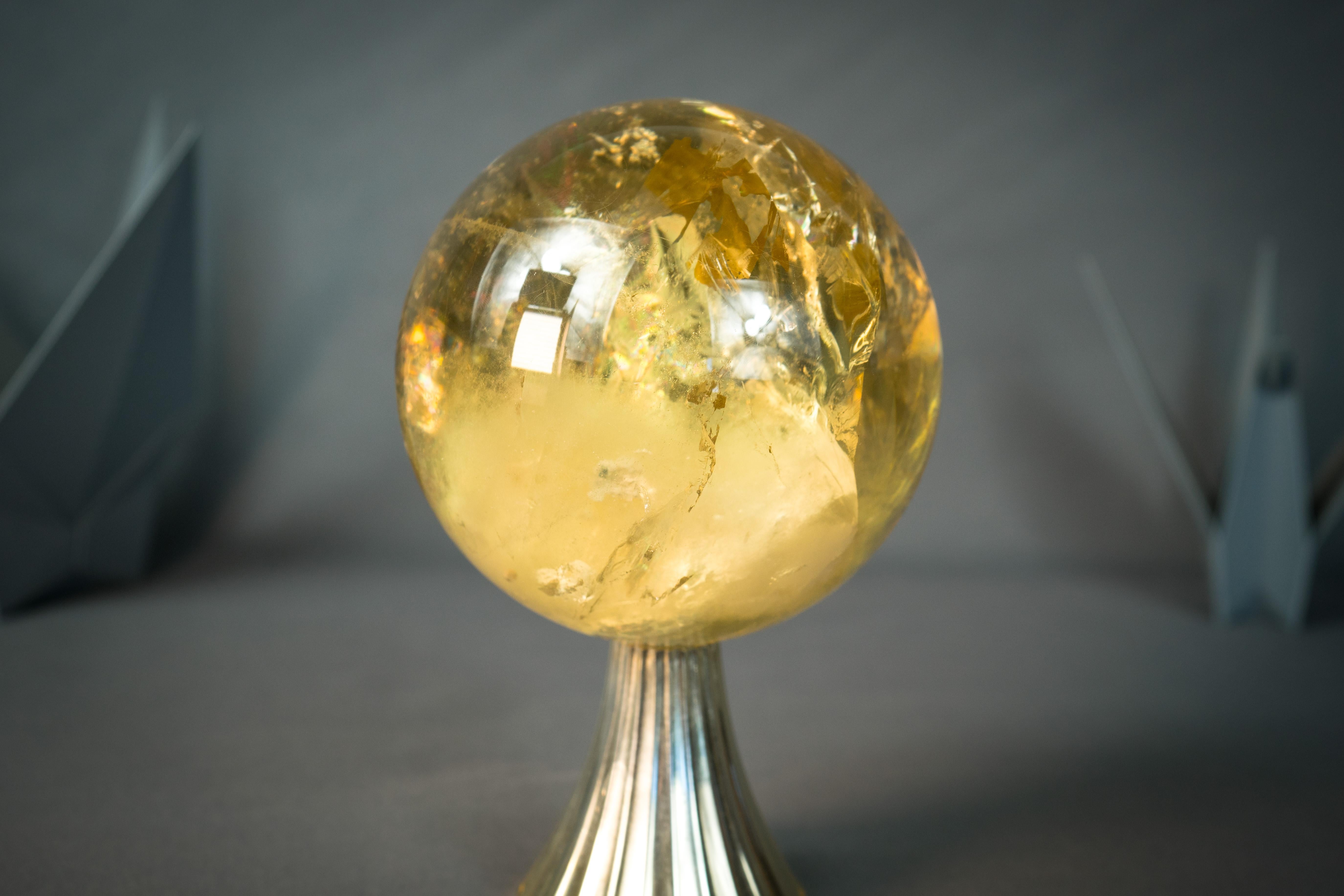 Sphère de citrine orange doré, art en cristal, citrine naturelle authentique rare en vente 6