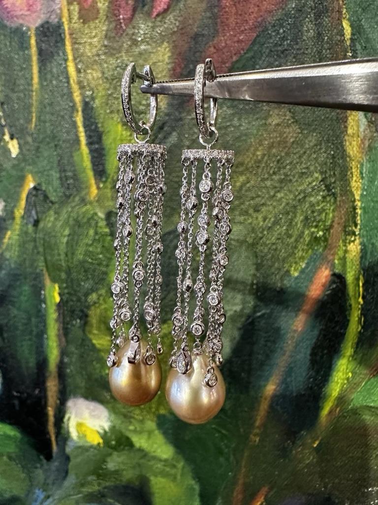 Golden Pearl & Diamond Drop Chandelier Earrings in 18k White Gold In Excellent Condition For Sale In La Jolla, CA