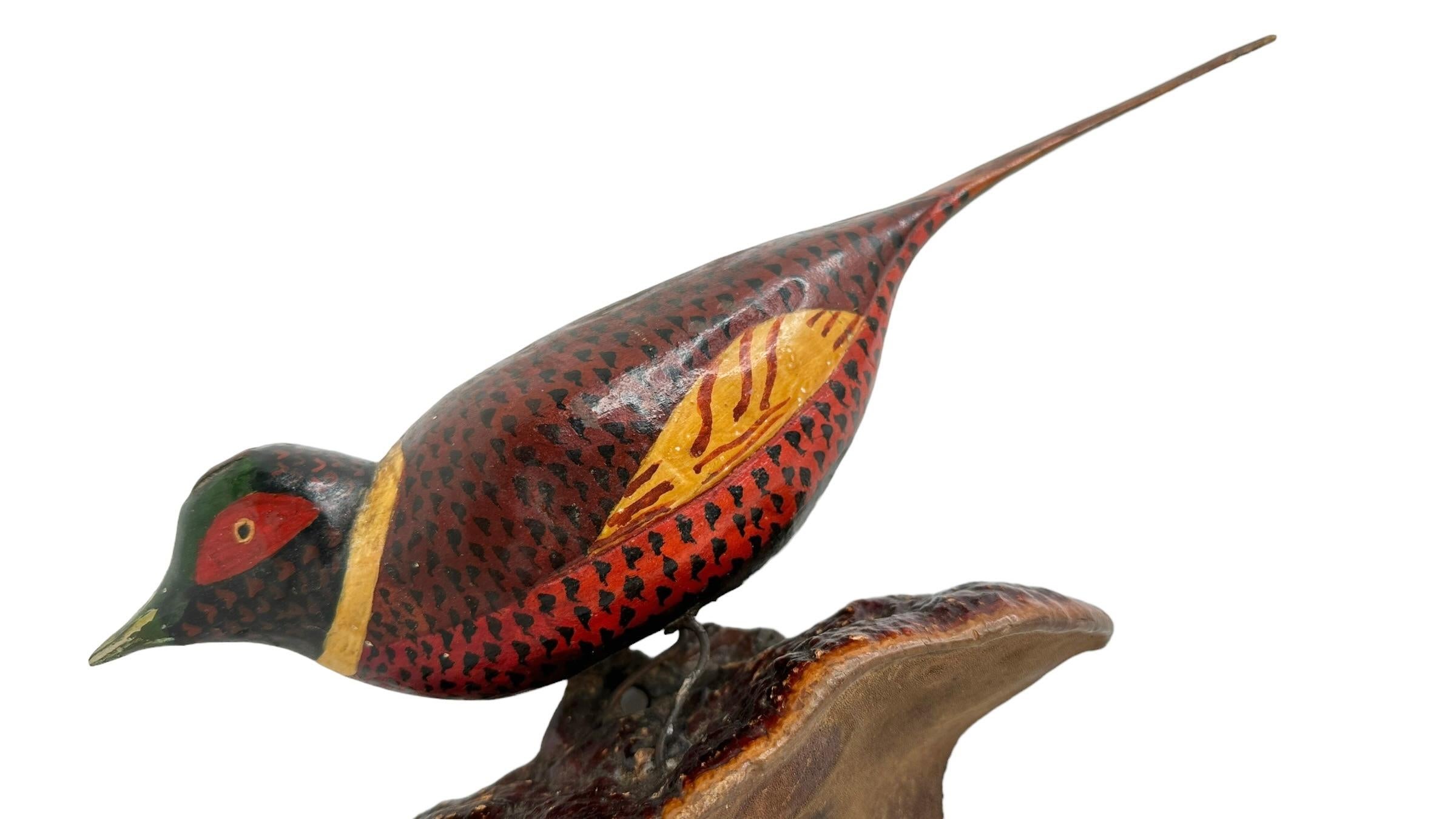 Faisán dorado Vichtauer Pájaro tallado en madera Arte popular de la Selva Negra, Austria, 1900 en venta 1