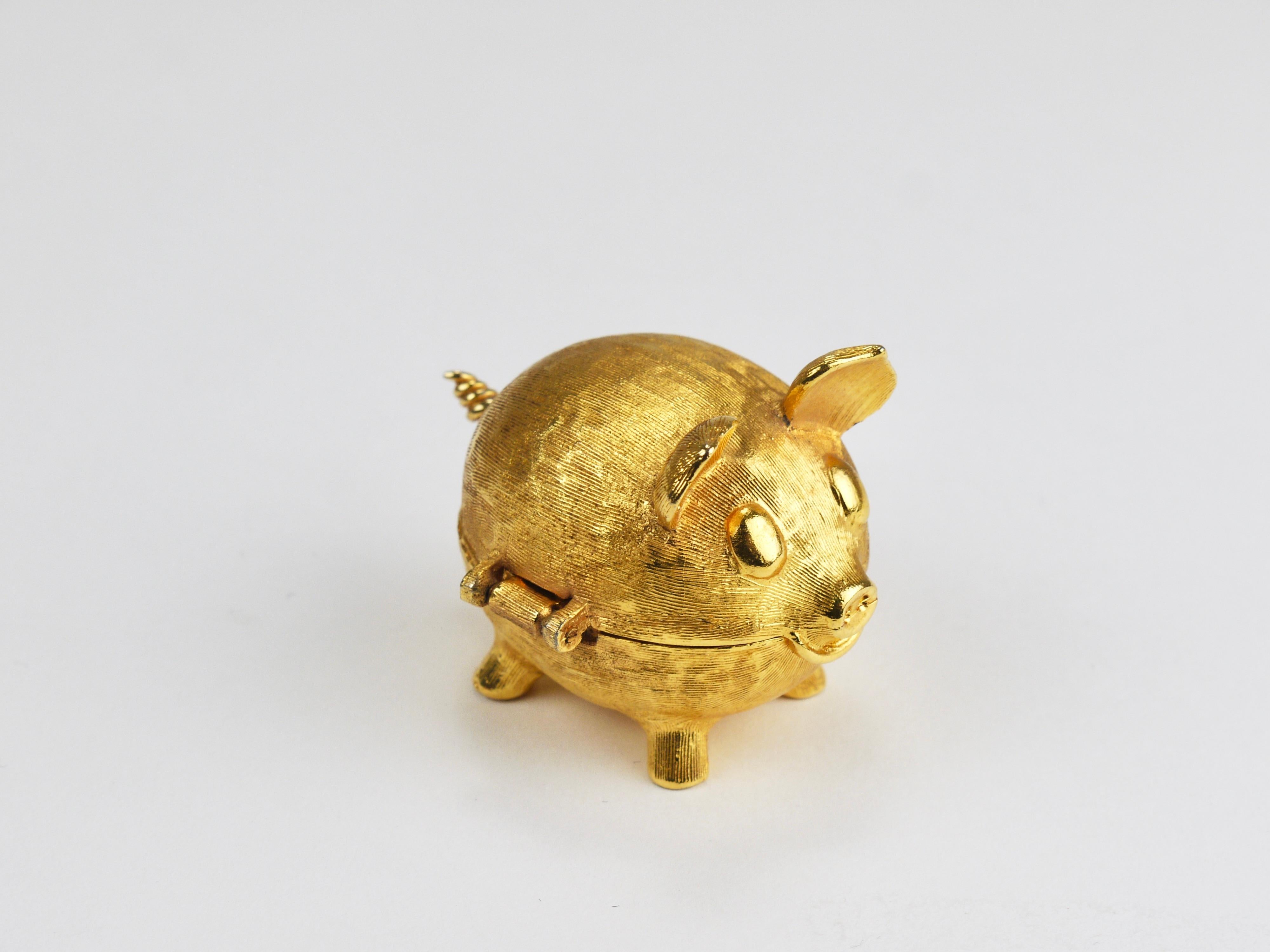 Golden Pig Shaped Salt Cellar Snuff or Pill Box With Curly Tail as Spoon, 1970s For Sale 2