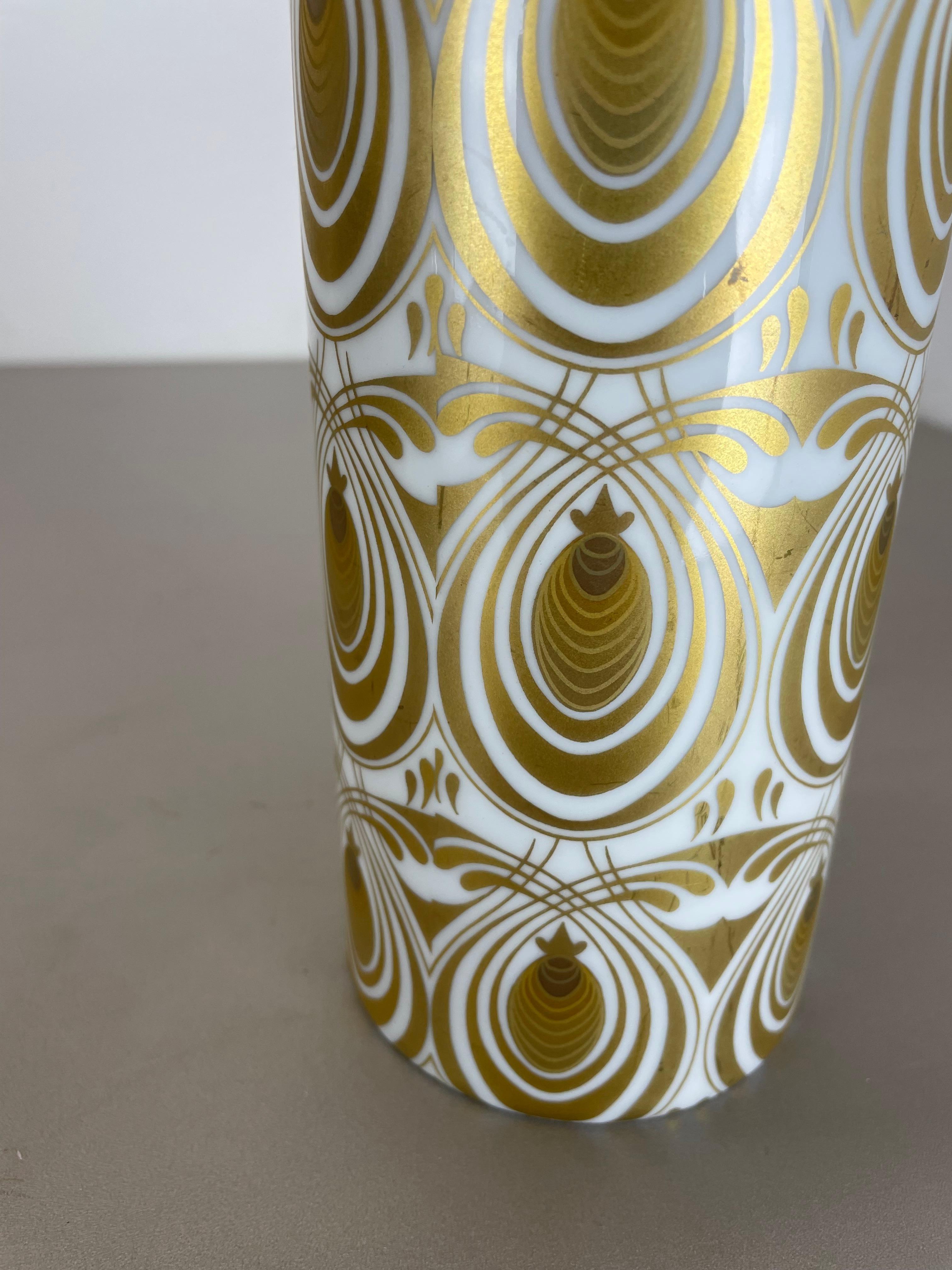 golden Porcelain Vase by Björn Wiinblad Rosenthal Studio Line Germany, 1970 For Sale 2