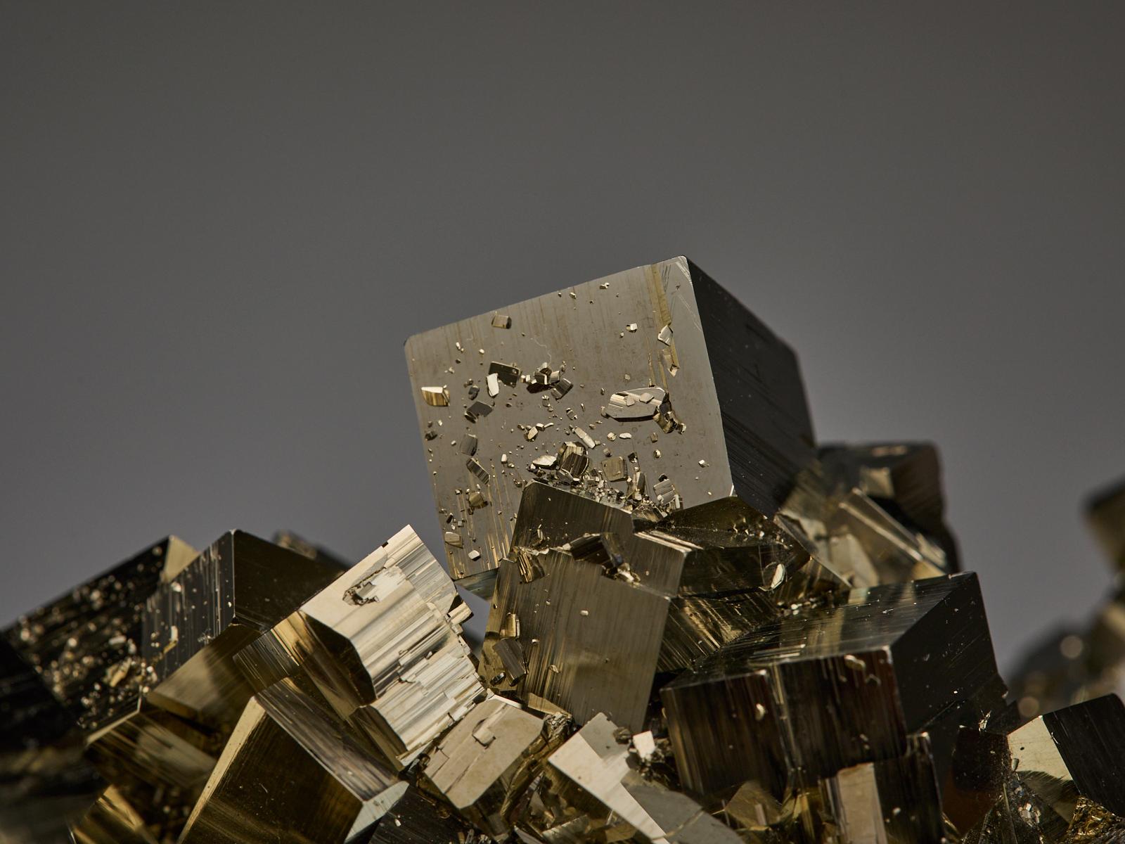Golden Pyrite Sculpture in vendita 12