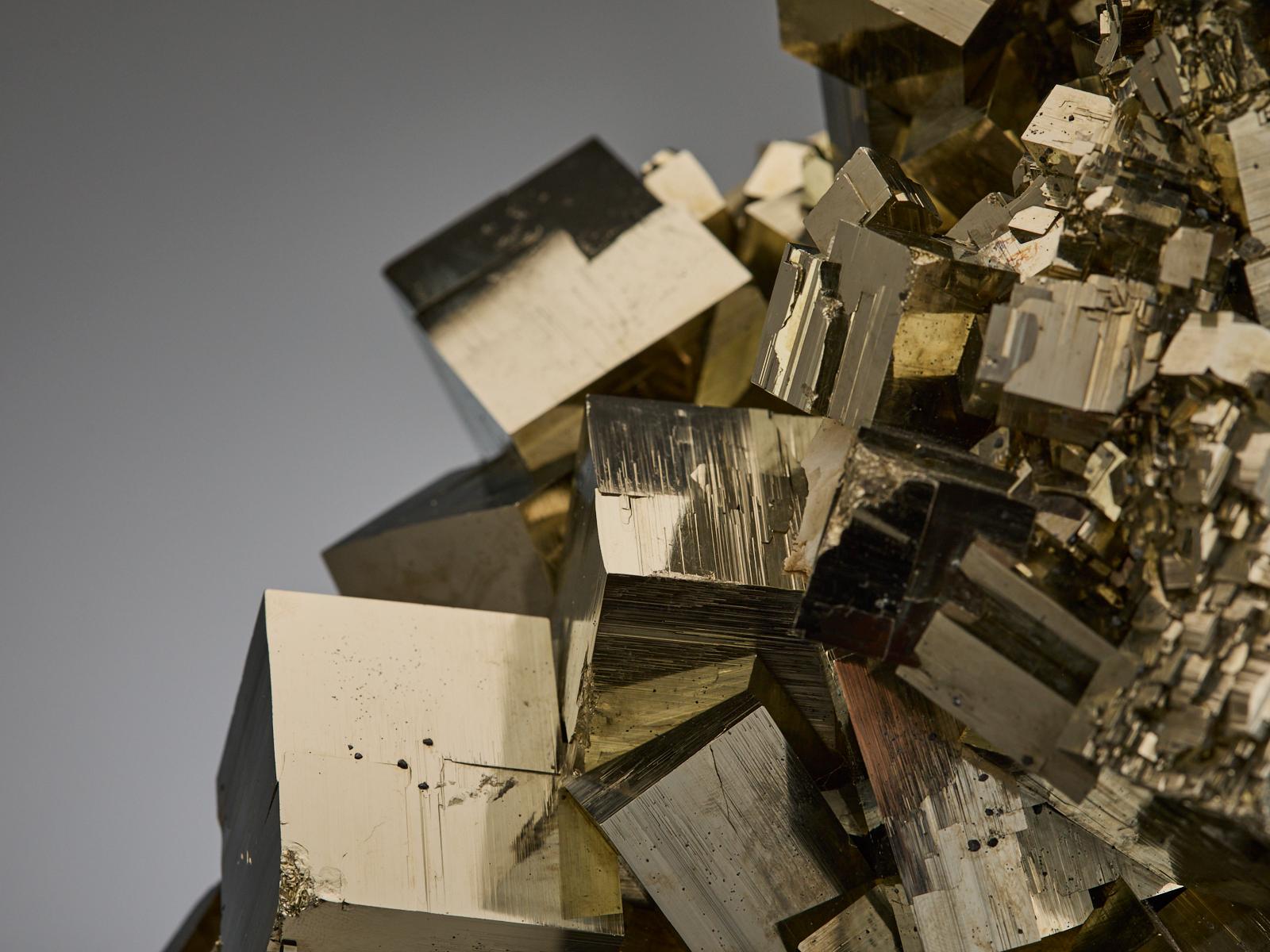 Golden Pyrite Sculpture in vendita 13