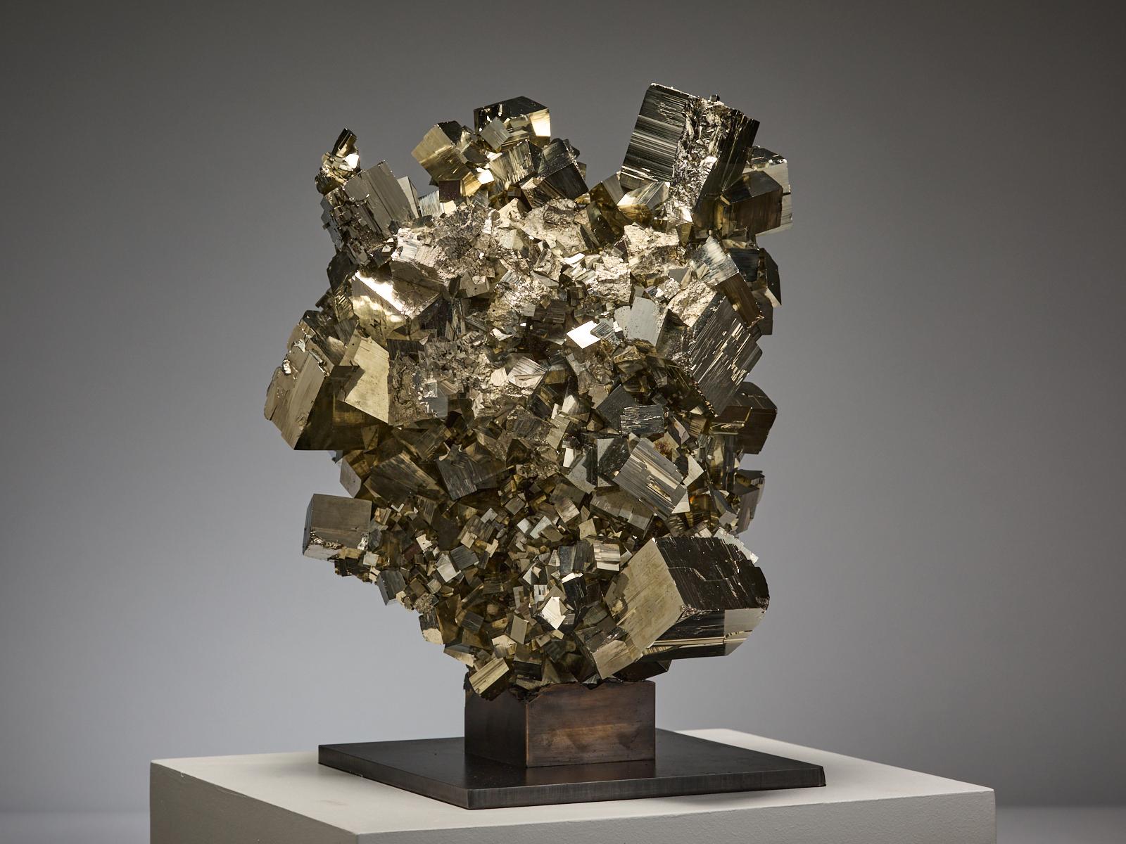 Golden Pyrite Sculpture in vendita 1