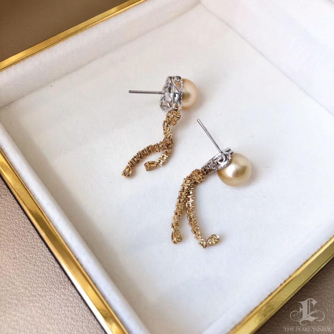 【Crown Radiance】AAAA Pendientes de corriente de perlas del mar del sur en oro de 18 quilates con diamantes en venta 4