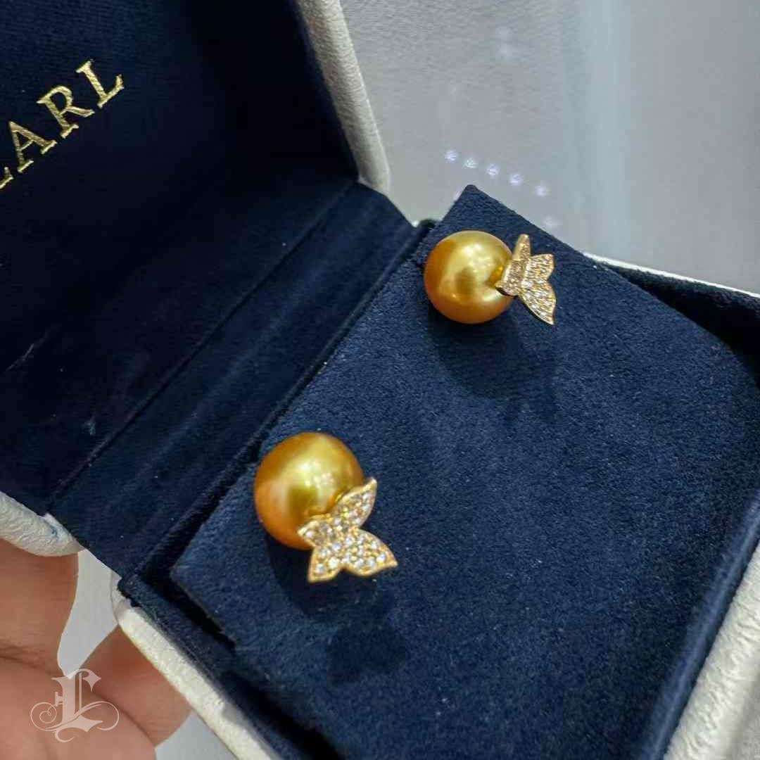 【Golden Radiance】Butterfly Kiss South Sea Pearl & Diamond Earrings For Sale 3