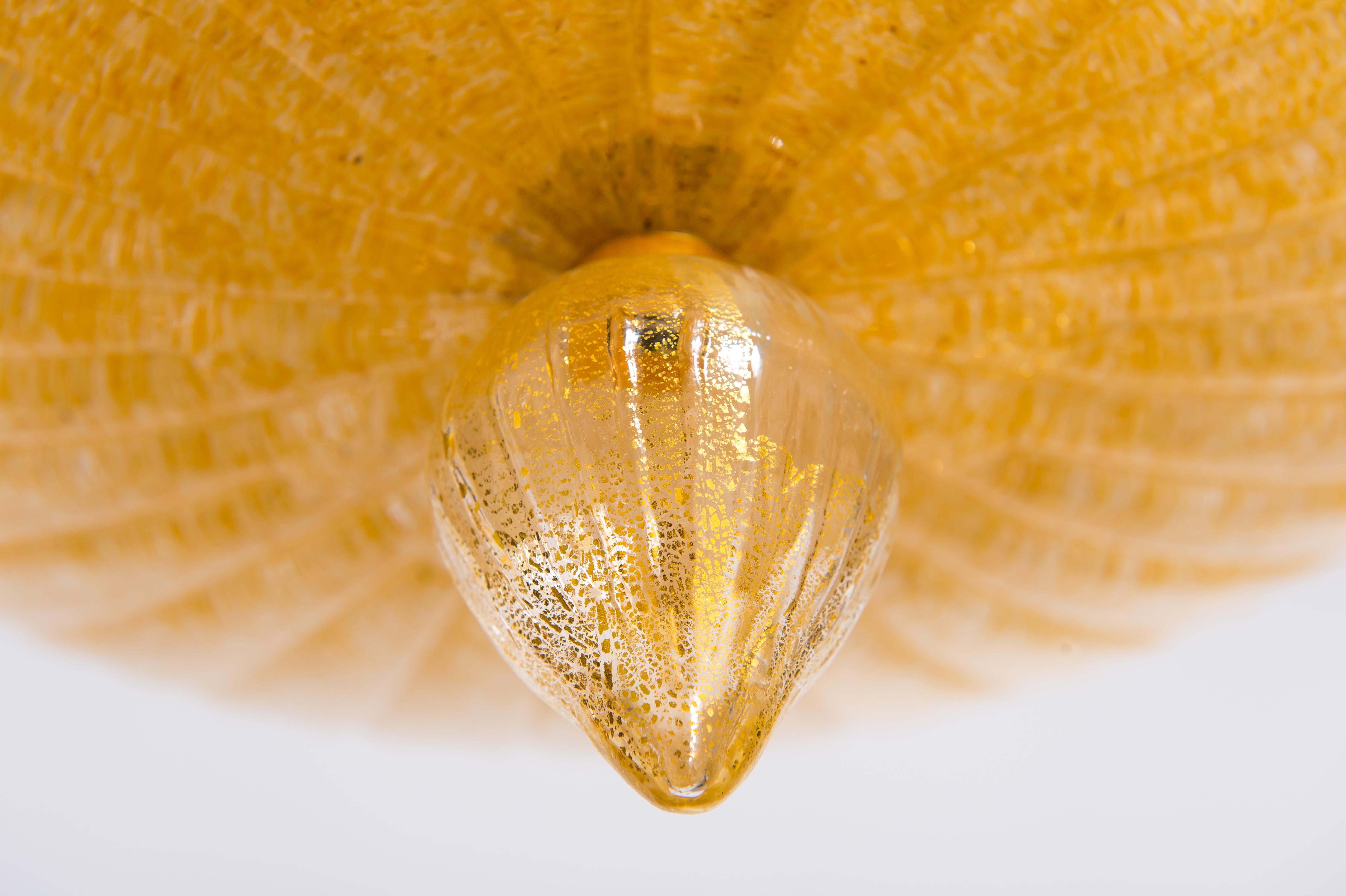 Golden Rays Flush Mount in Sprinkled Amber Blown Murano Glass Venice Italy 1980s For Sale 5