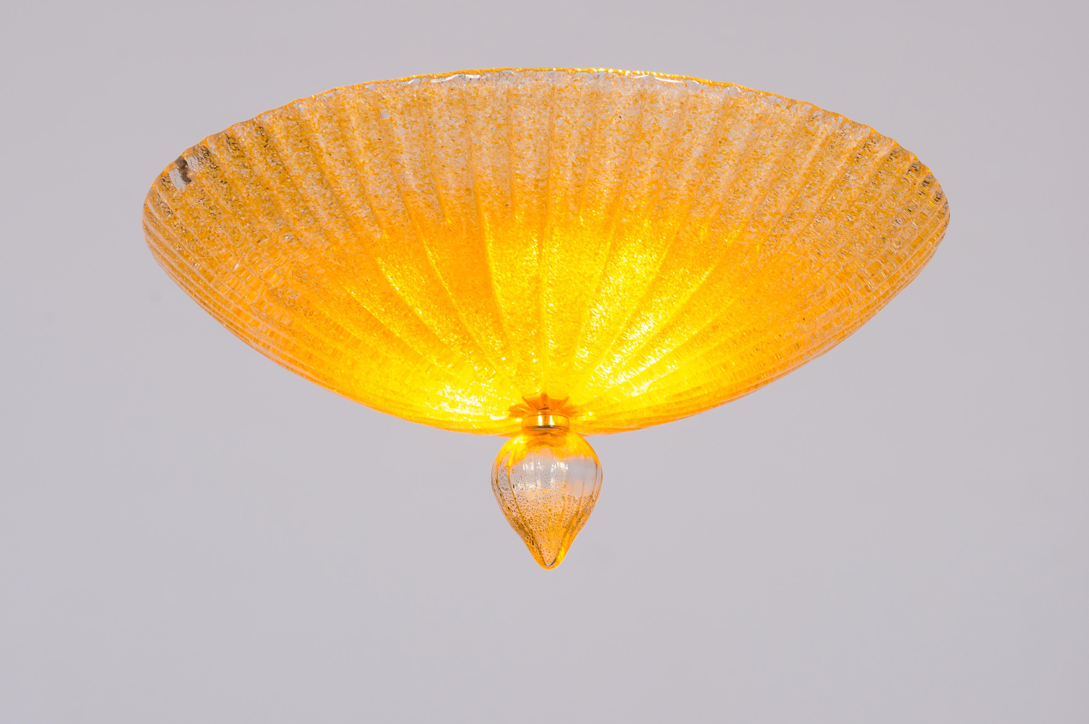 Golden Rays Flush Mount in Sprinkled Amber Blown Murano Glass Venice Italy 1980s For Sale 7