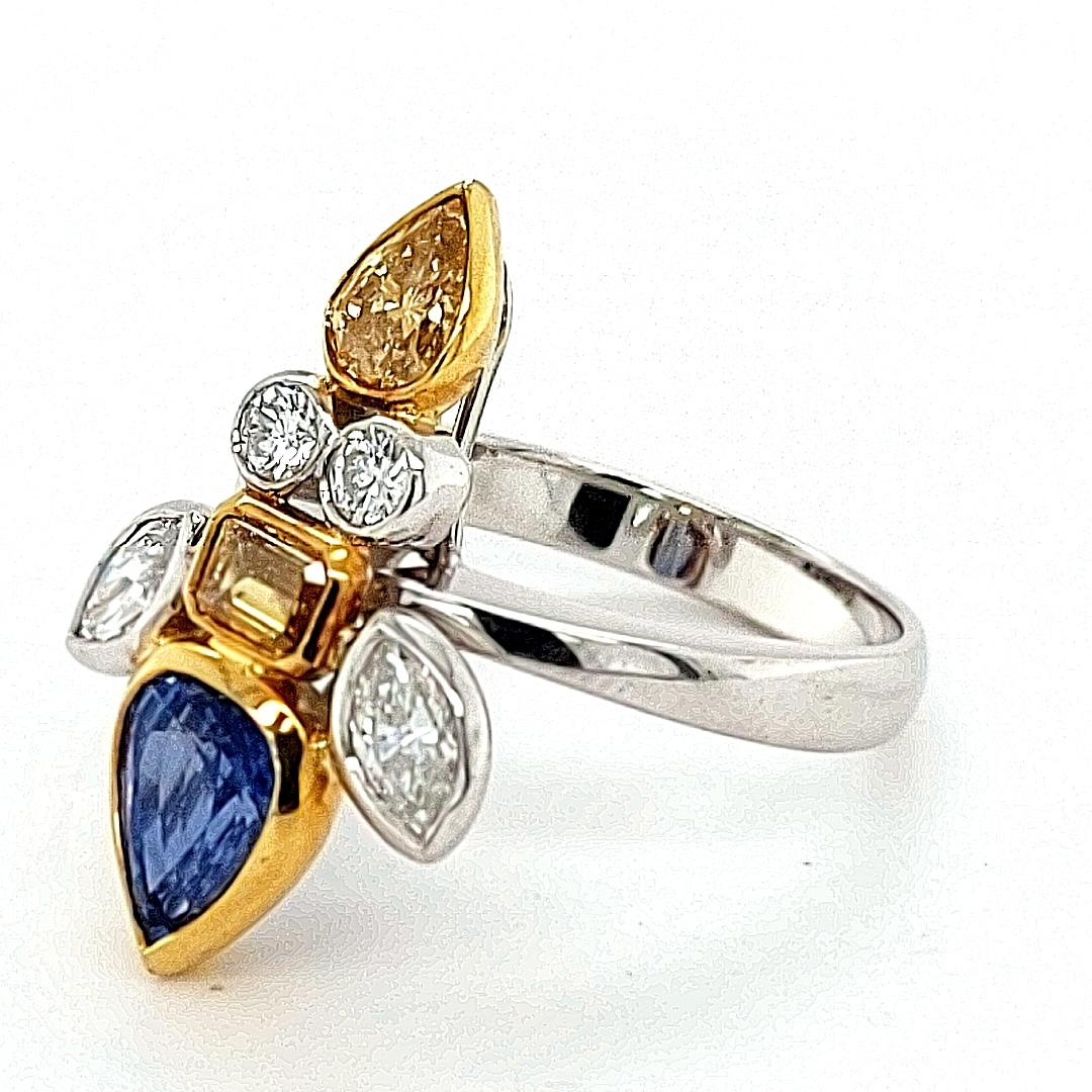 18kt Gold Ring Depicting a Fish, Set with 1.42ct Diamonds 1.78 Ceylon Sapphires For Sale 5