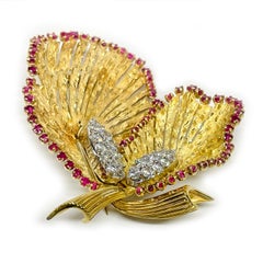 Golden Ruby and Diamond Floral Brooch, 18k Gold, Circa 1980s, Italy