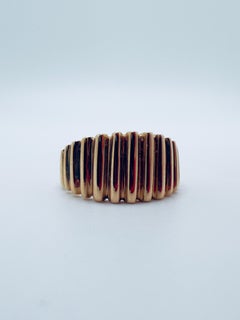 Golden Scallop Elegance Ring