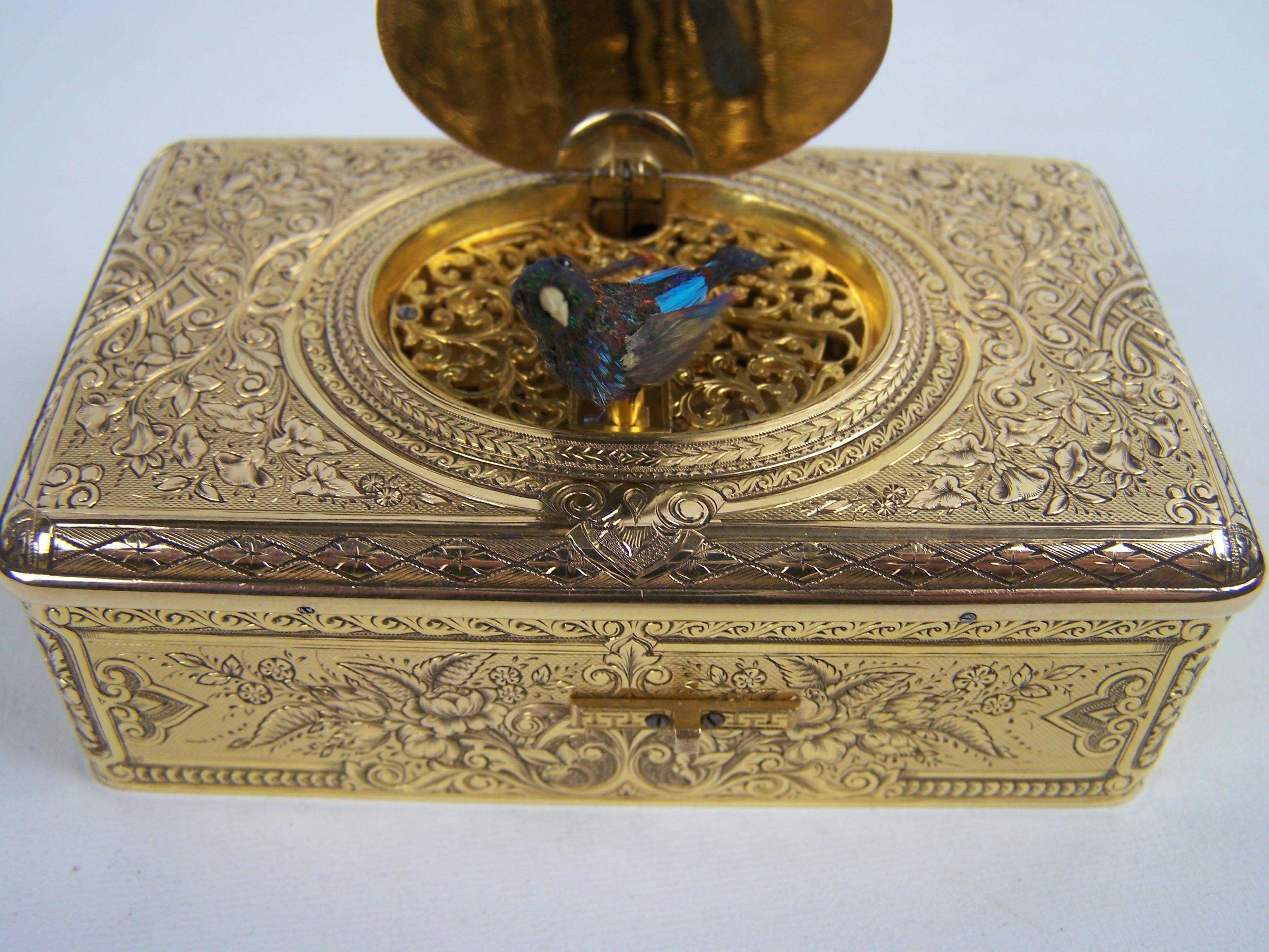 Golden Singing bird box by Charles Bruguier with enameled  lid For Sale 3