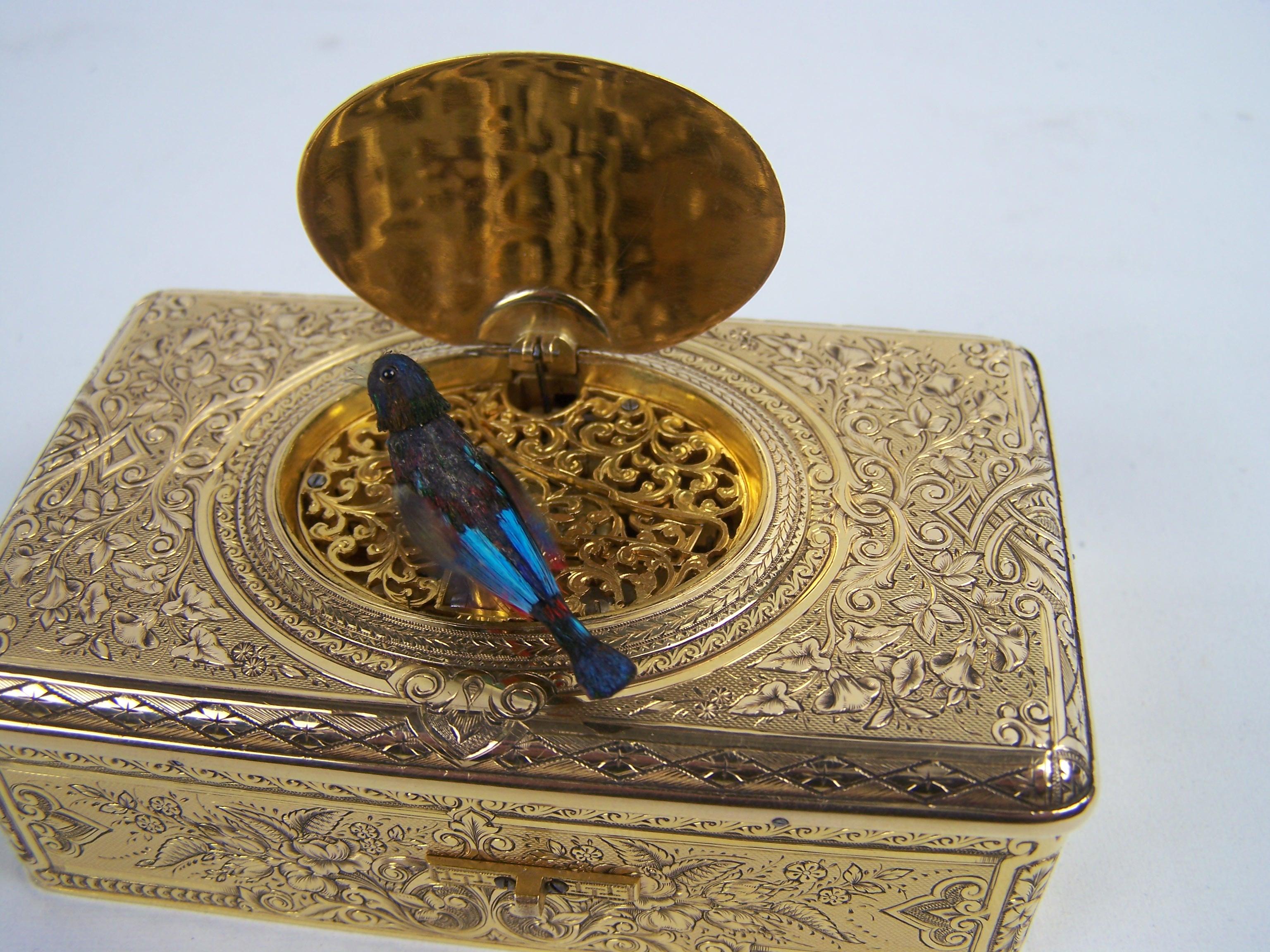 Golden Singing bird box by Charles Bruguier with enameled  lid For Sale 5