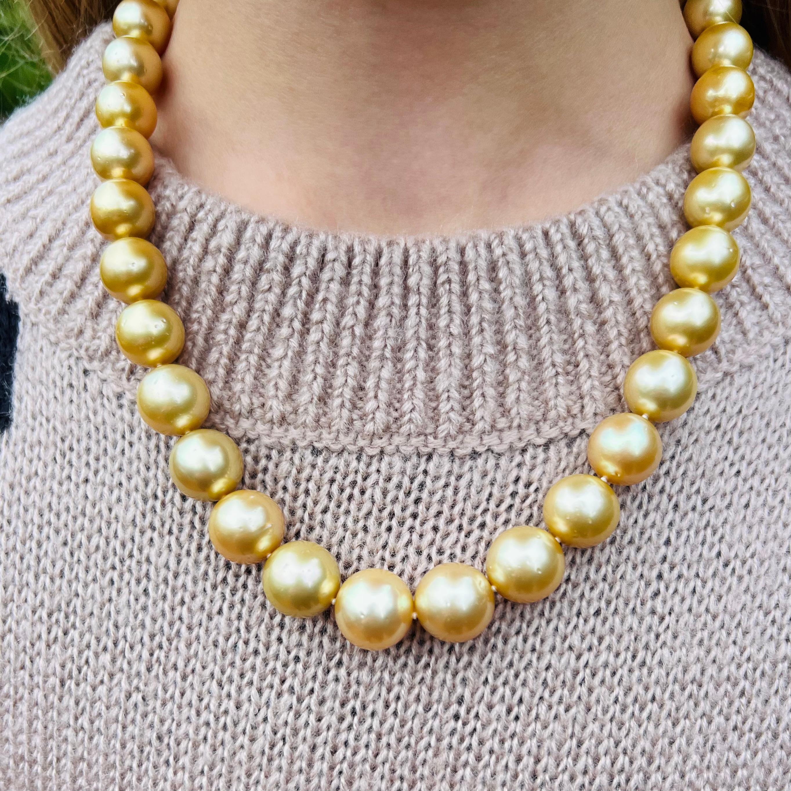 Golden South Sea Cultured Pearl & 14k Gold Necklace In Excellent Condition For Sale In San Francisco, CA
