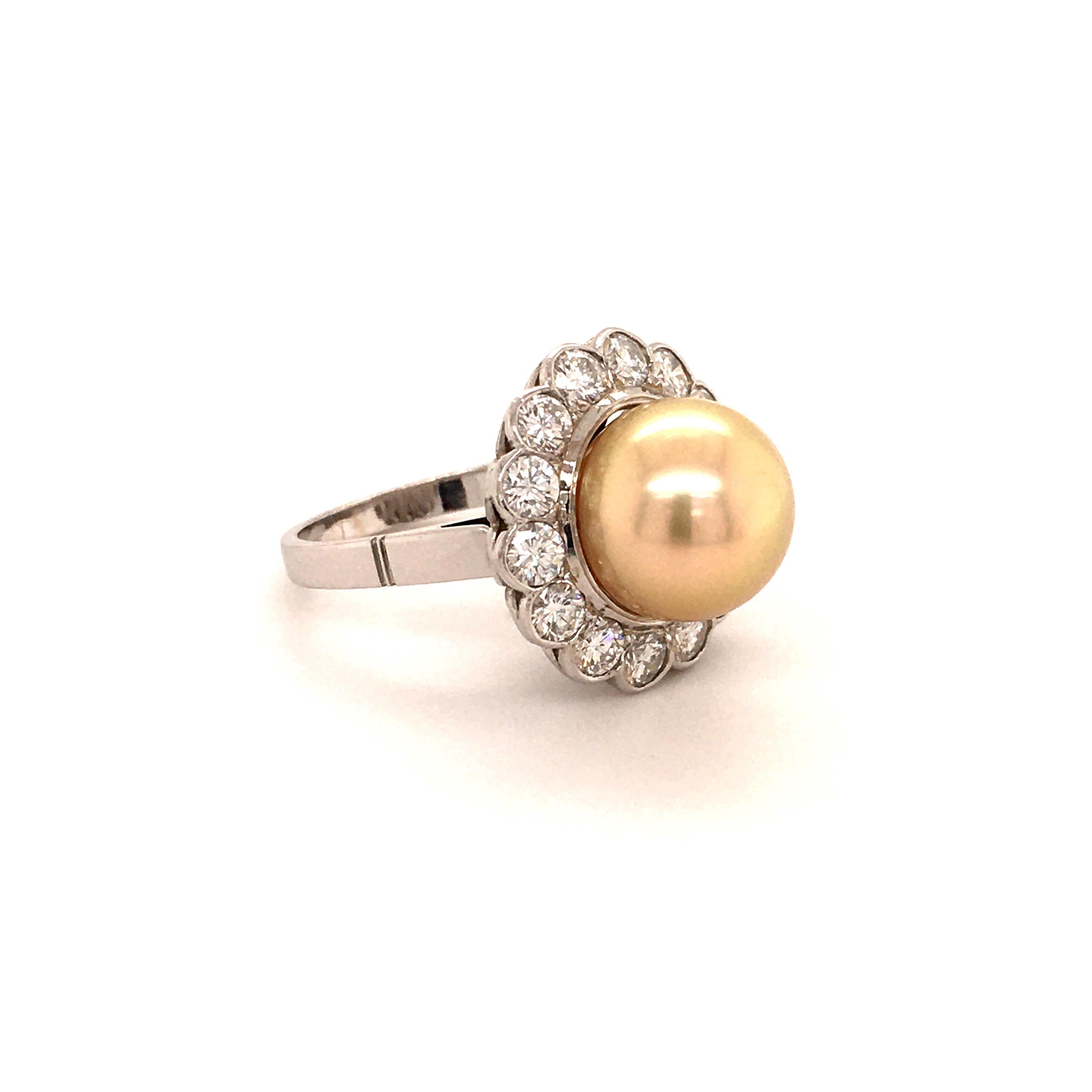 Modern Golden South Sea Cultured Pearl and Diamond 14 Karat White Gold Ring For Sale