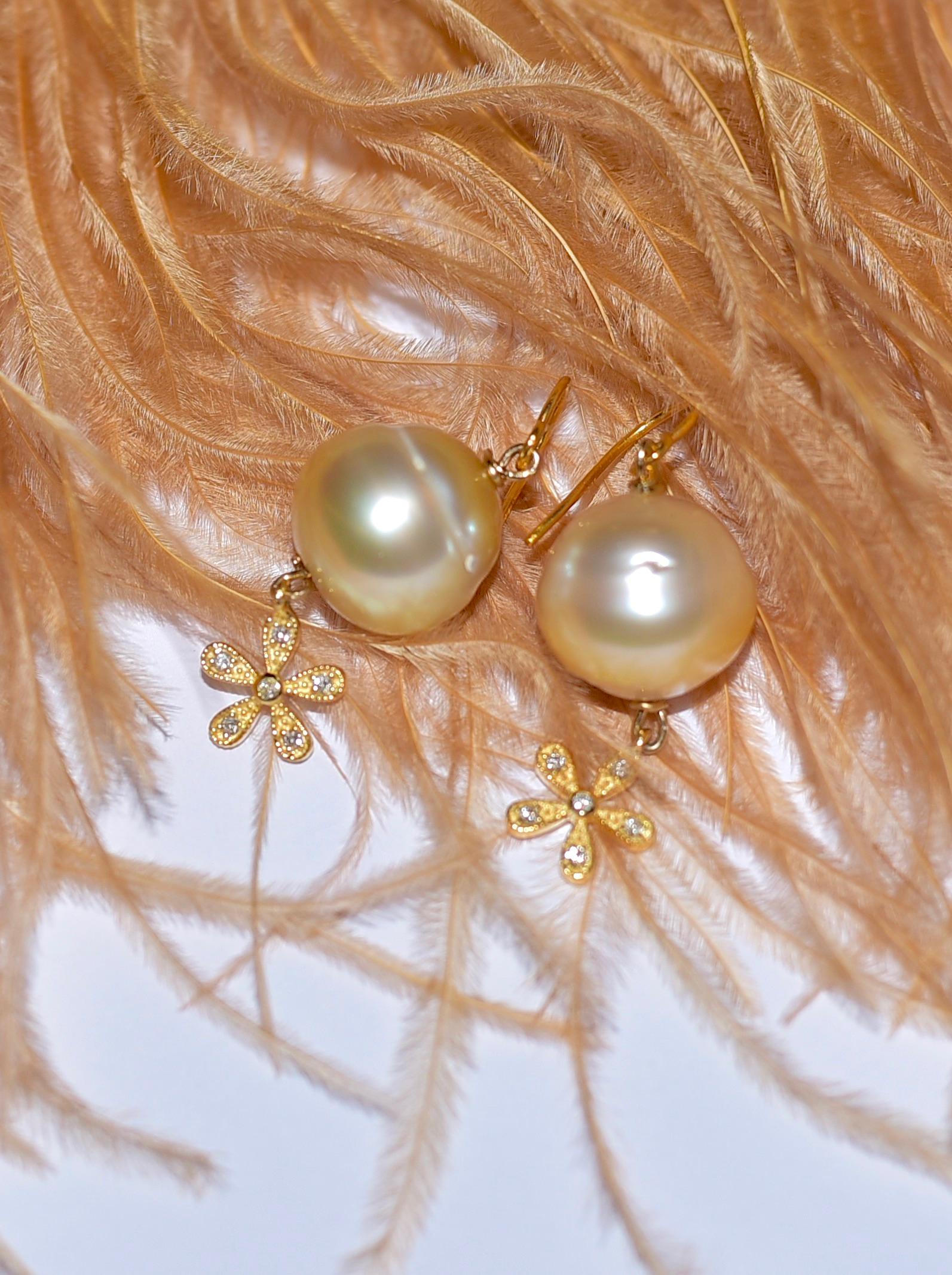 Artisan Golden South Sea Cultured Pearl with 14K Solid Yellow Gold Diamond Flower
