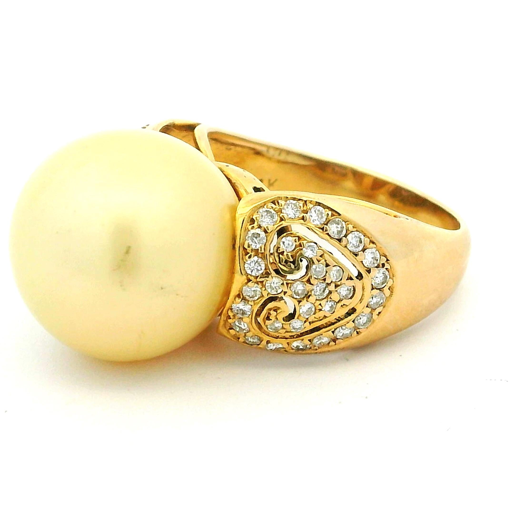 Bague en or 14 carats ornée d'une perle des mers du Sud et d'un motif de cœur en diamant, années 1980 en vente 6