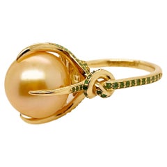 Golden South Sea Pearl and Emerald ring in 18ct yellow gold