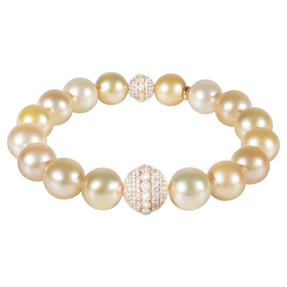 18 karat Yellow Gold Diamond encrusted One Size Bracelet For Sale At 18 karat yellow gold diamond encrusted one size bracelet for sale at