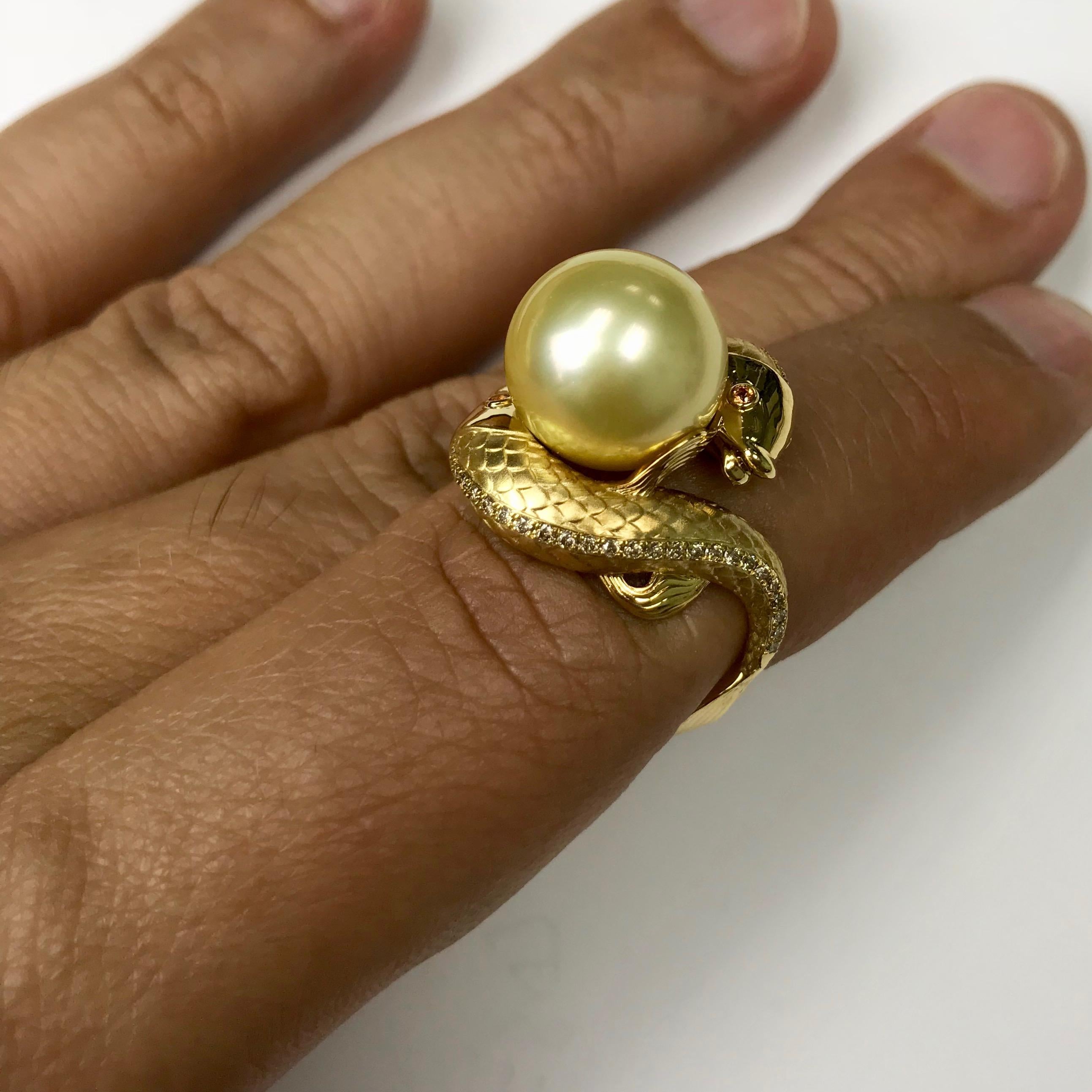 Golden South Sea Pearl Brown Diamonds Two Fish Ring In New Condition For Sale In Bangkok, TH