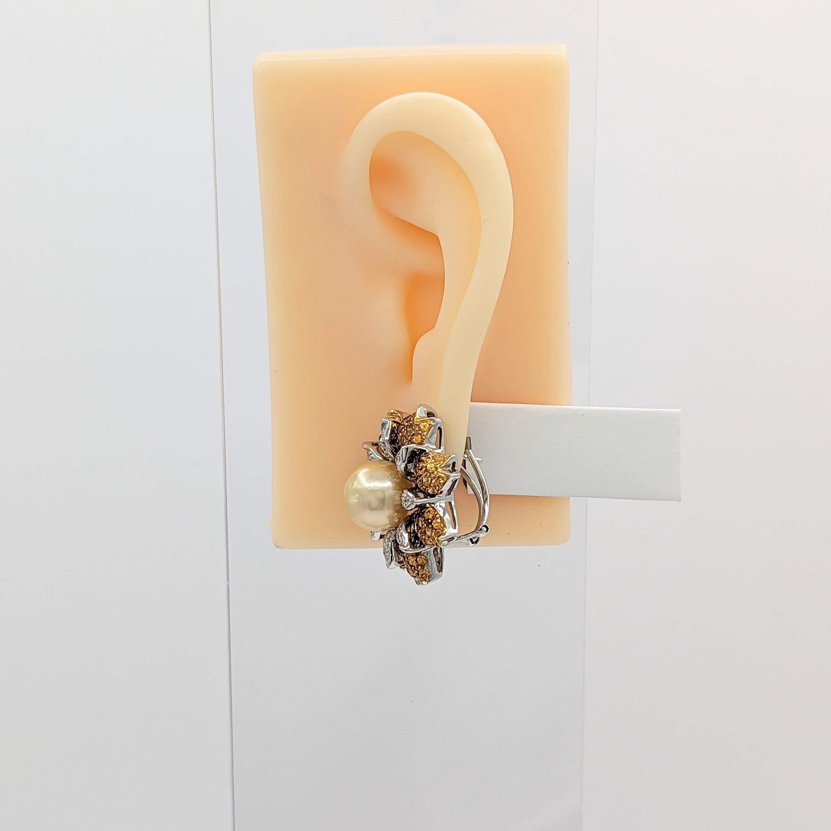 Goldene Blumenohrringe aus 18 Karat Gold mit Südseeperle, Citrin und weißen Diamanten (Rundschliff)