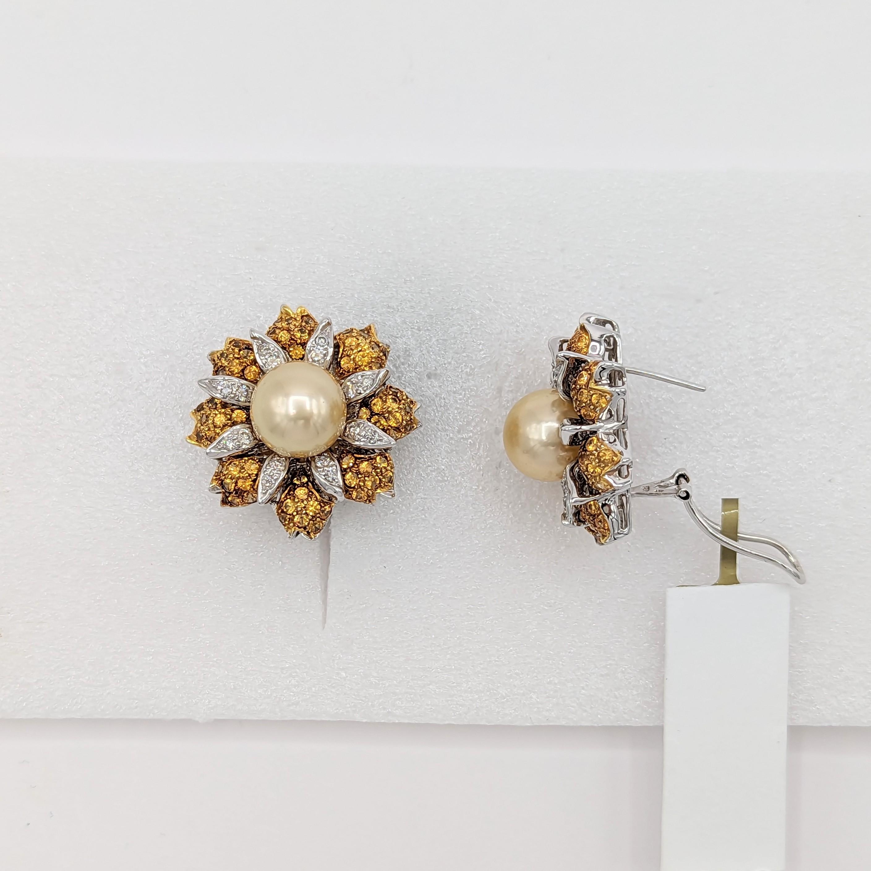 Goldene Blumenohrringe aus 18 Karat Gold mit Südseeperle, Citrin und weißen Diamanten 2