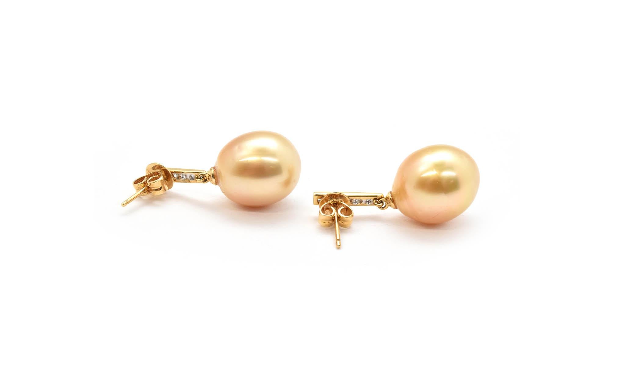Golden South Sea Pearl Dangle Earrings 18k Yellow Gold with 0.14cttw Diamond Acc In Excellent Condition In Scottsdale, AZ