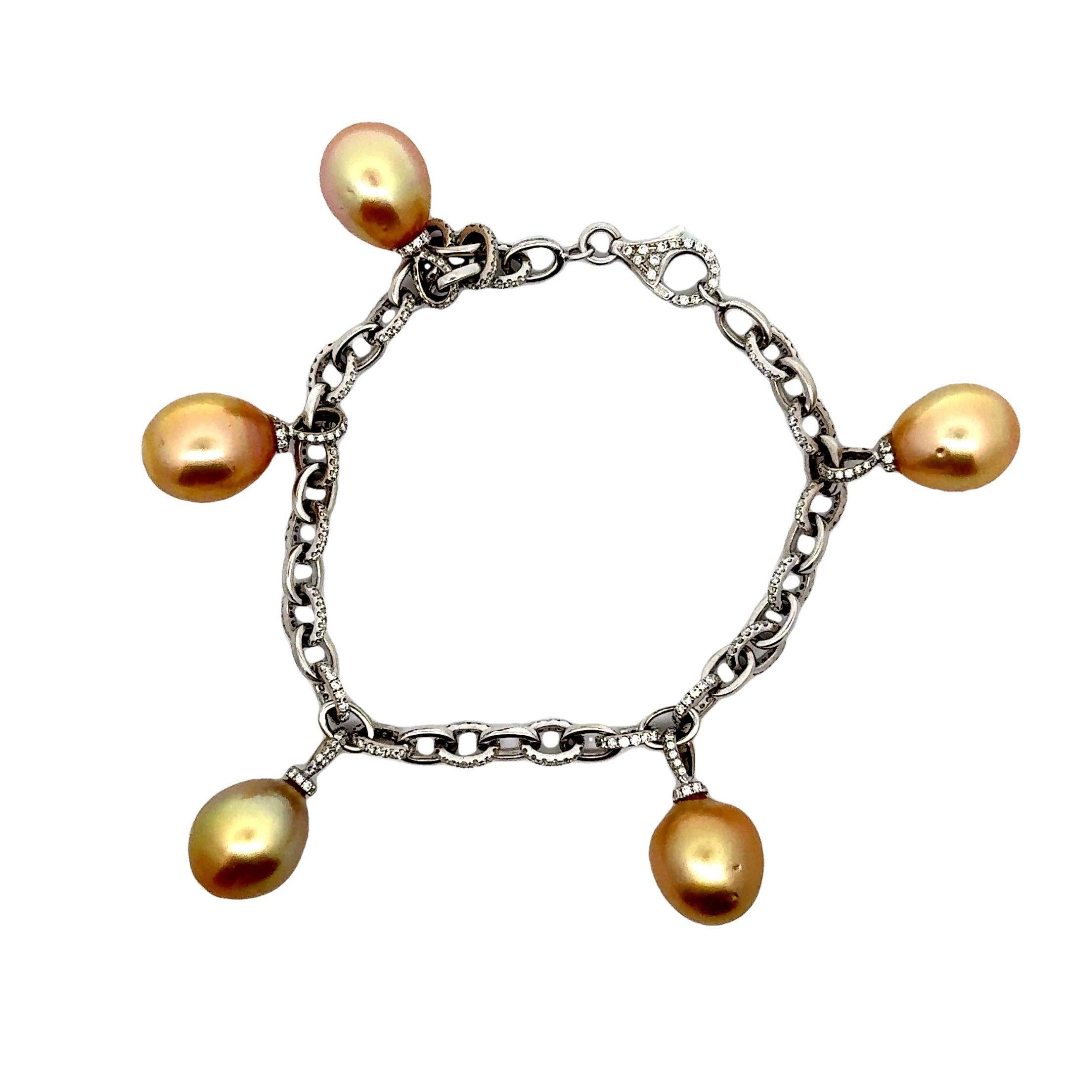Contemporaneo Bracciale d'oro con perle dei mari del sud e diamanti in oro bianco 14 carati in vendita