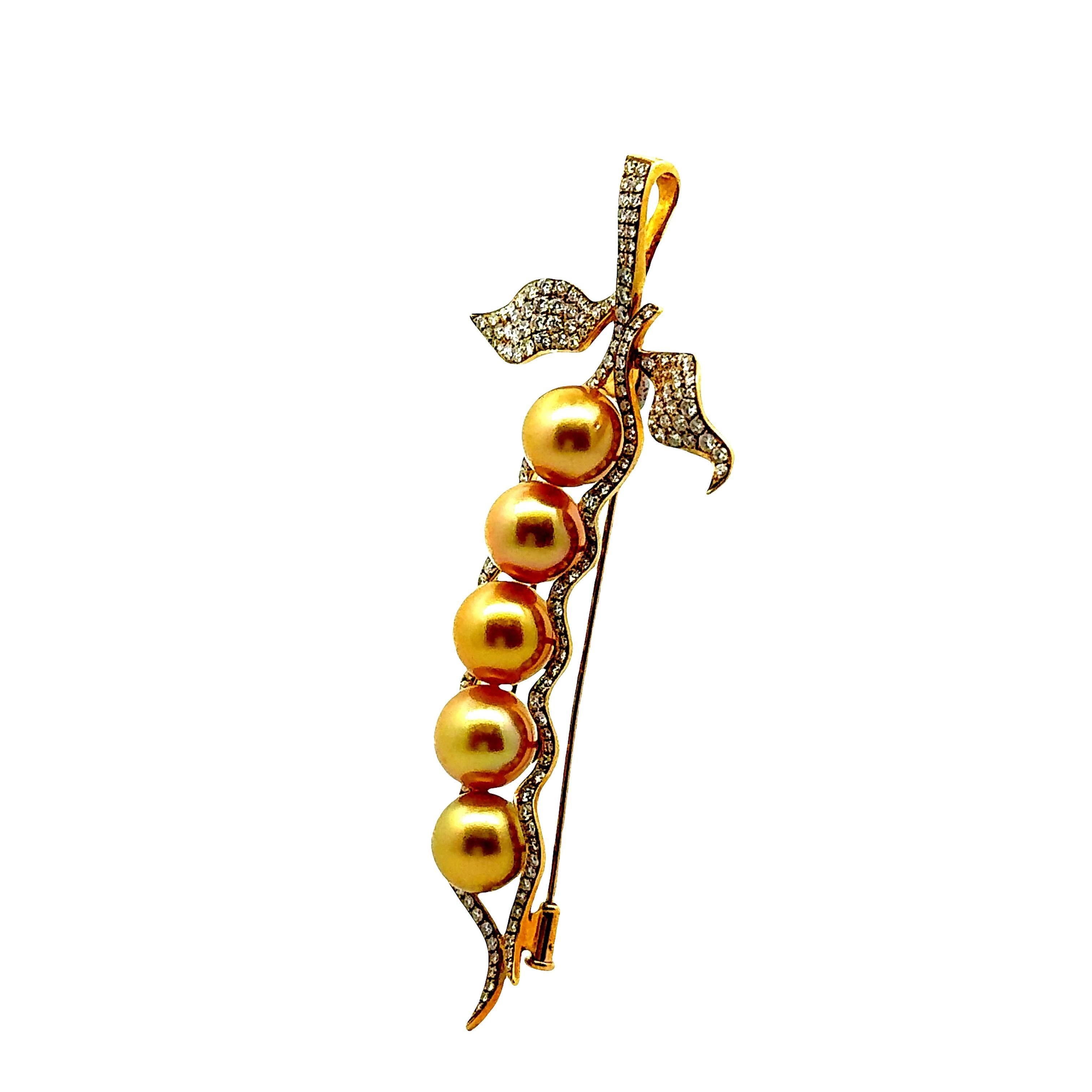 Broche-pendentif en or jaune 18K avec diamant et perle des mers du Sud dorée en vente 1