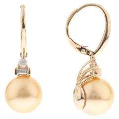 Pendientes de oro amarillo de 14 quilates con perla dorada del Mar del Sur y detalles de diamantes