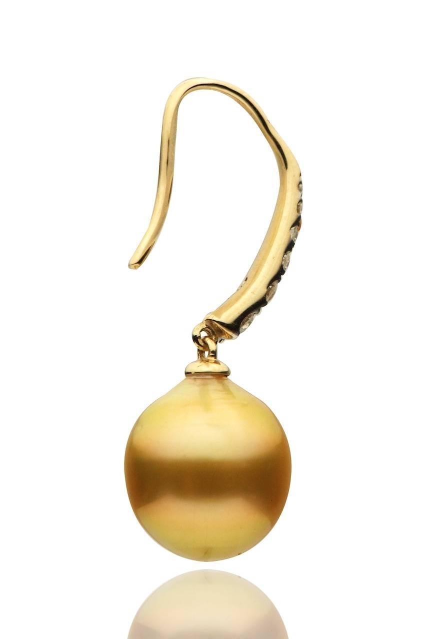 Contemporary Golden South Sea Pearl Diamond Drop Earrings 0.30 Carats 10-11 MM 14KT Gold For Sale