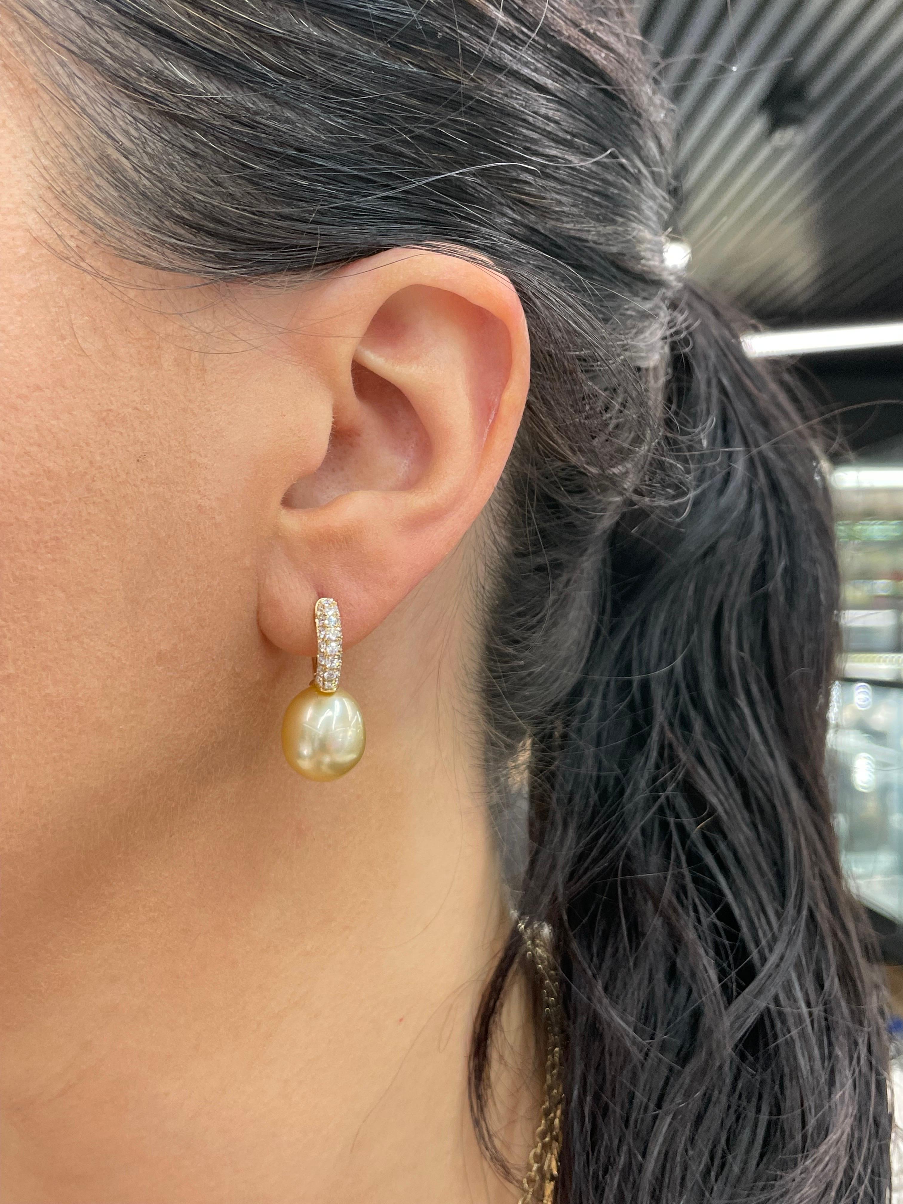 Contemporary Golden South Sea Pearl Diamond Drop Earrings 0.78 Carats 18 Karat Gold
