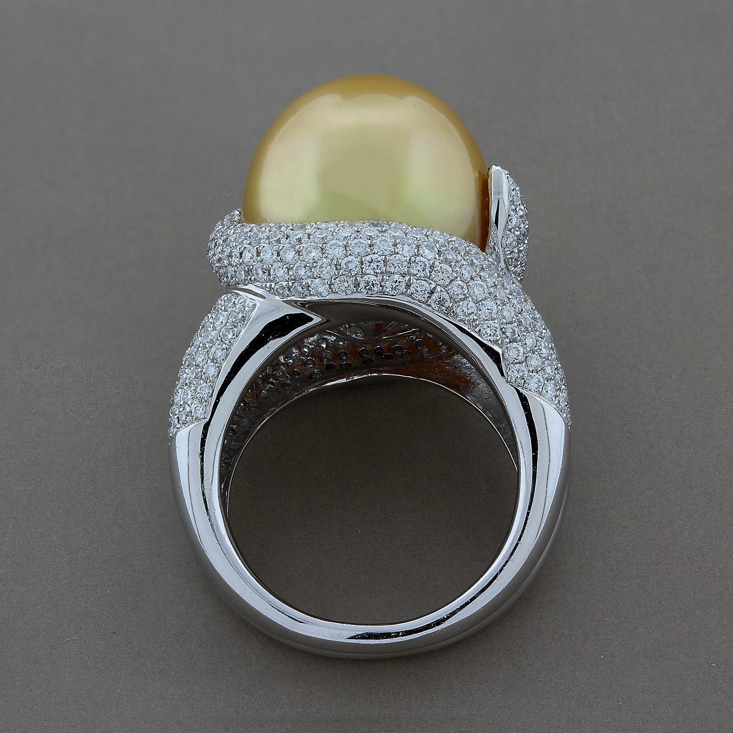 Golden South Sea Pearl Diamond Gold Cocktail Ring In New Condition For Sale In Beverly Hills, CA