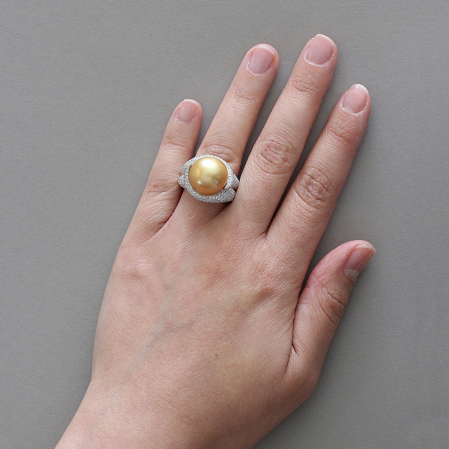 Women's or Men's Golden South Sea Pearl Diamond Gold Cocktail Ring For Sale