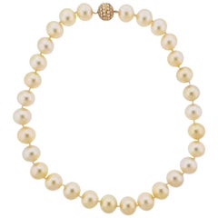 Goldene Südseeperlen-Diamant-Gold-Halskette