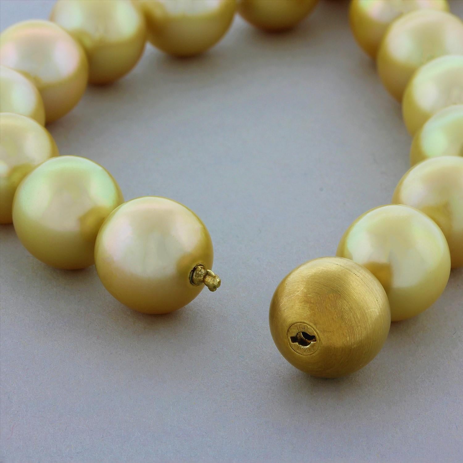 Golden South Sea Pearl Gold Necklace In New Condition In Beverly Hills, CA