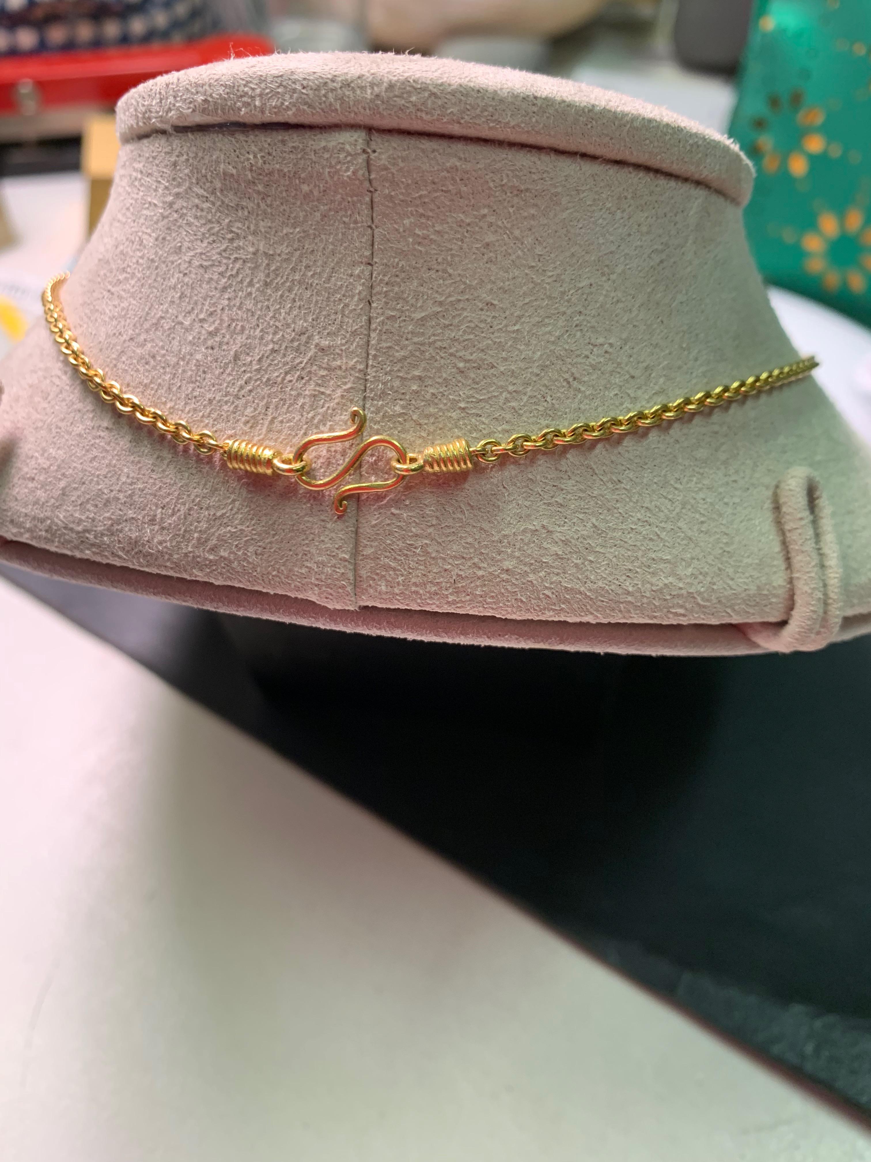 Golden South Sea Pearl in Yellow Gold 22 Karat Gold Pendant (Kunsthandwerker*in)