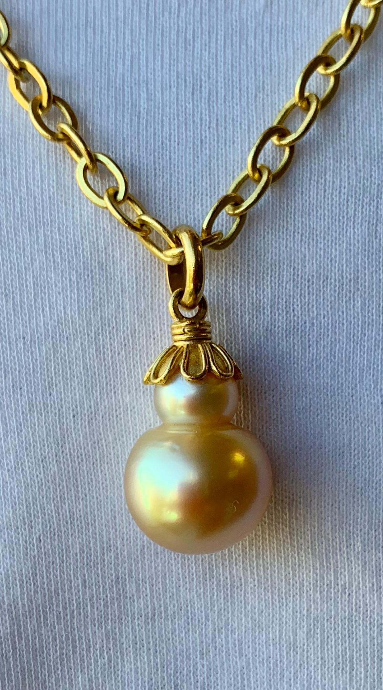 Golden South Sea Pearl in Yellow Gold 22 Karat Gold Pendant 1