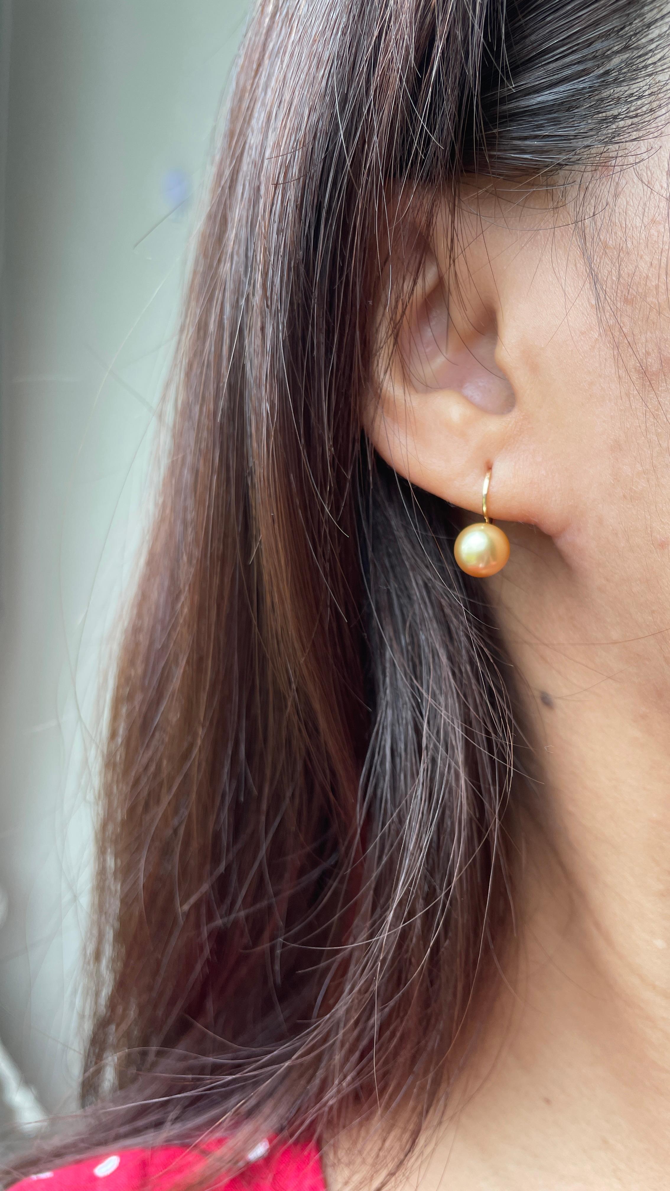Goldene Südseeperlen Ohrringe in 18k massivem Gold, Perlenohrringe (Art déco) im Angebot