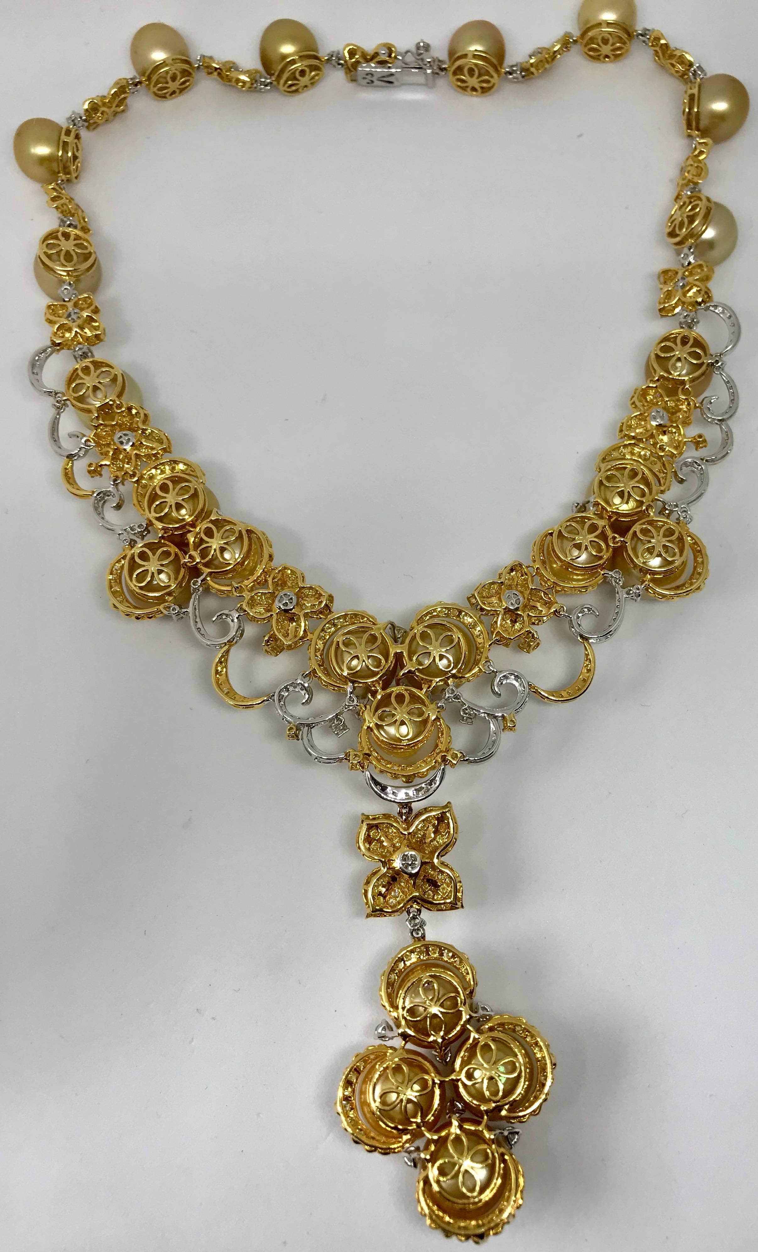 Golden South Sea Pearl Necklace with Diamonds and 18kt Gold 64.26 grams In New Condition For Sale In New York, NY